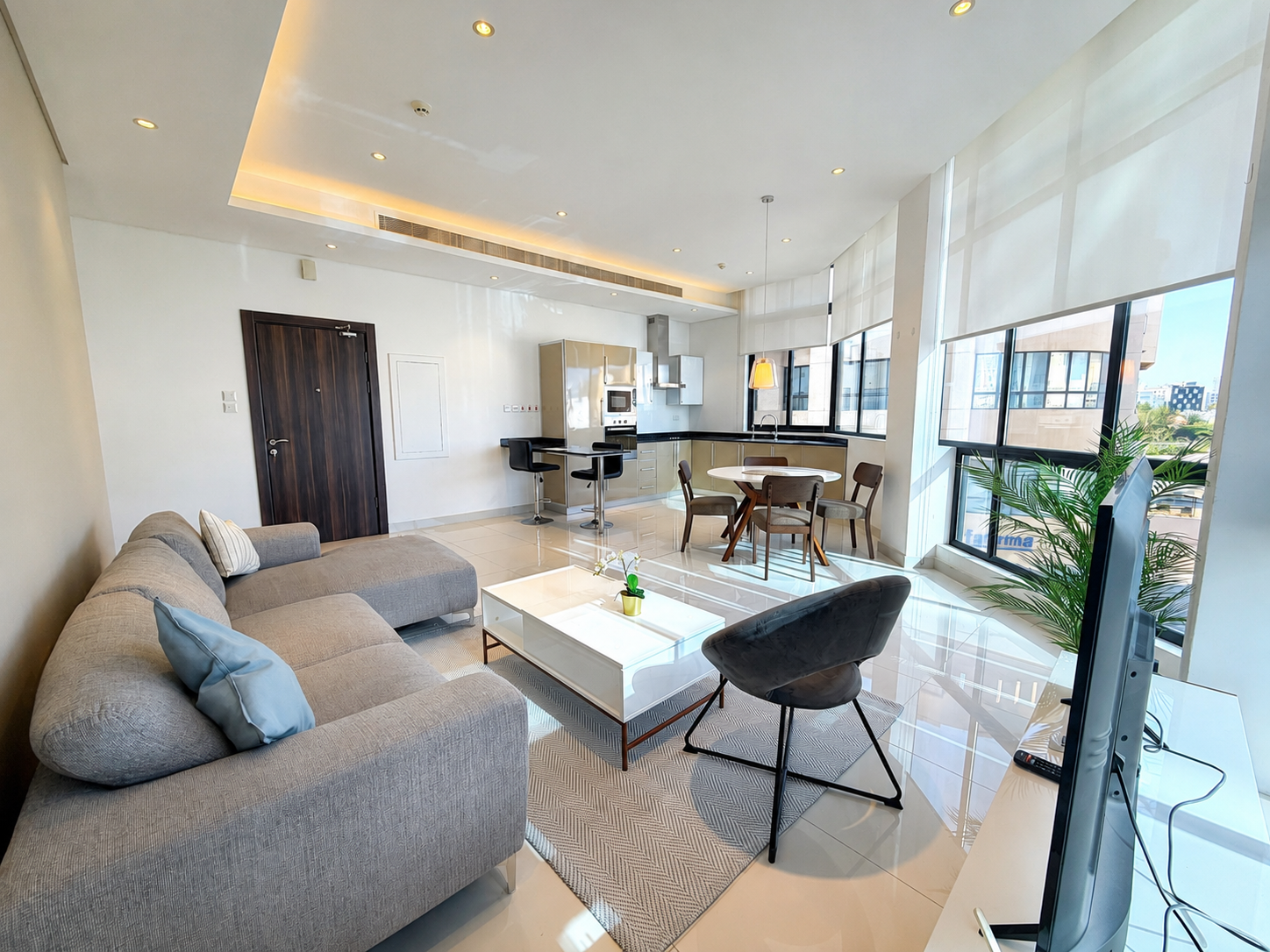 BRIGHT | SPACIOUS | PRIME LOCATION | MODERN