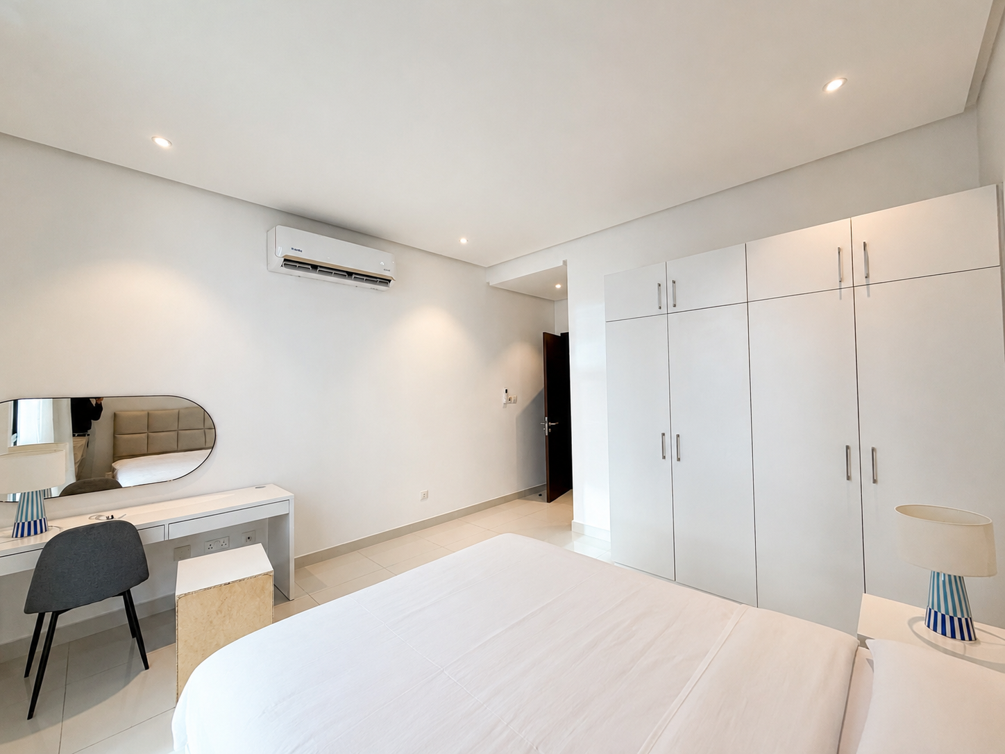 BRIGHT | SPACIOUS | MODERN | PRIME LOCATION