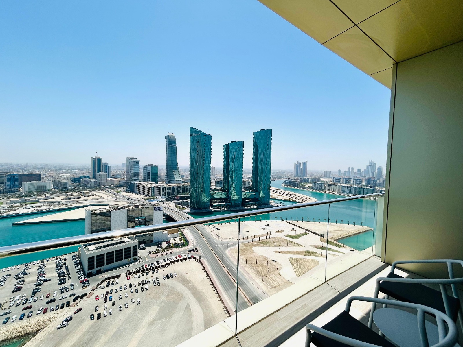 Sea Views Modern Apartment