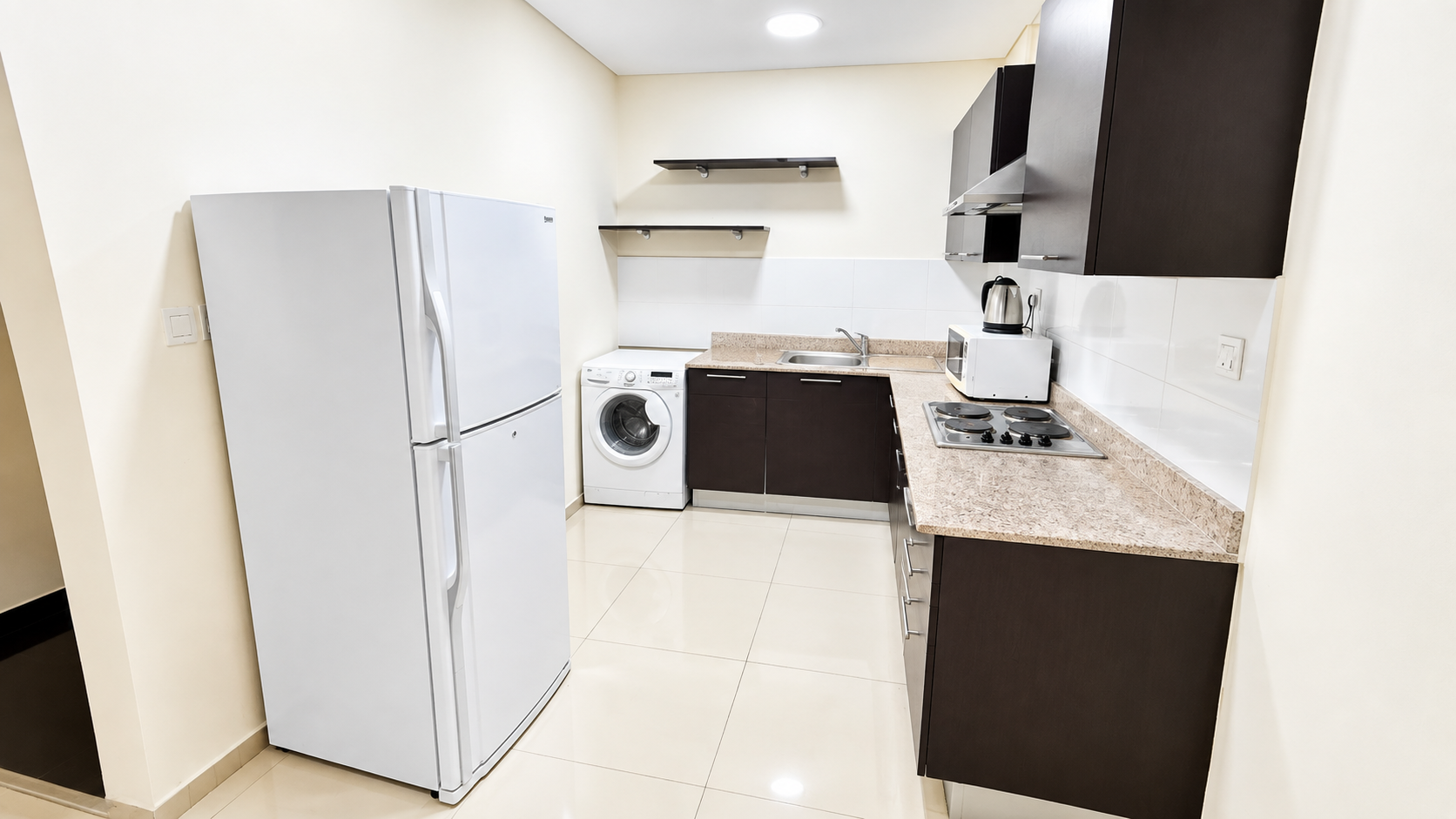 INVESTMENT STUDIO | NEAR RCSI | POOL & GYM