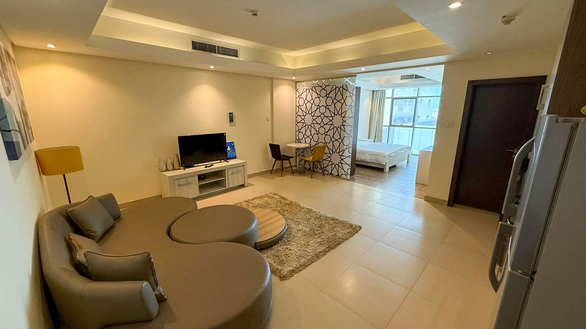 Studio Apartment for Rent | Pool, Gym & Internet