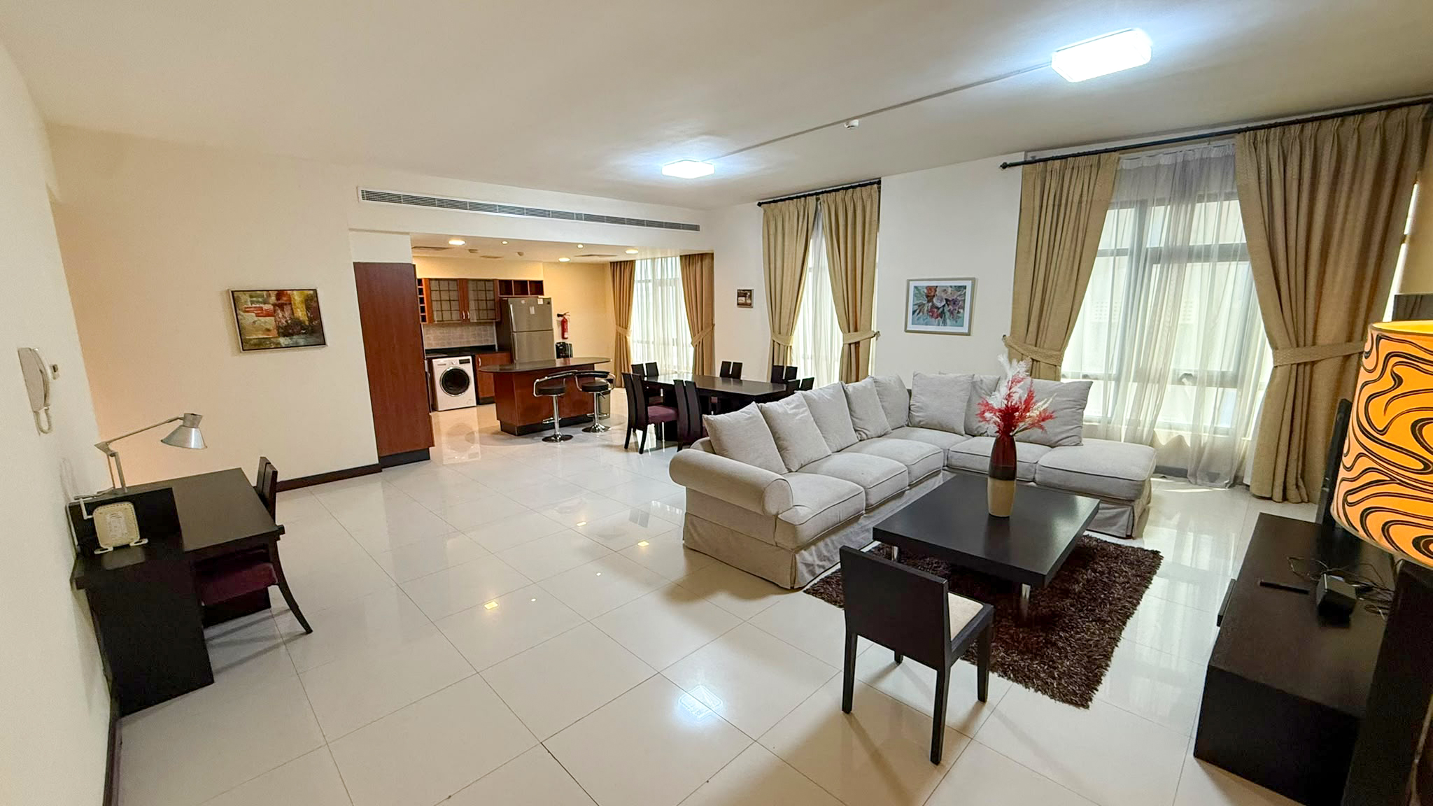 2 Bedroom Apartment | Near RCSI | Pool & Jacuzzi