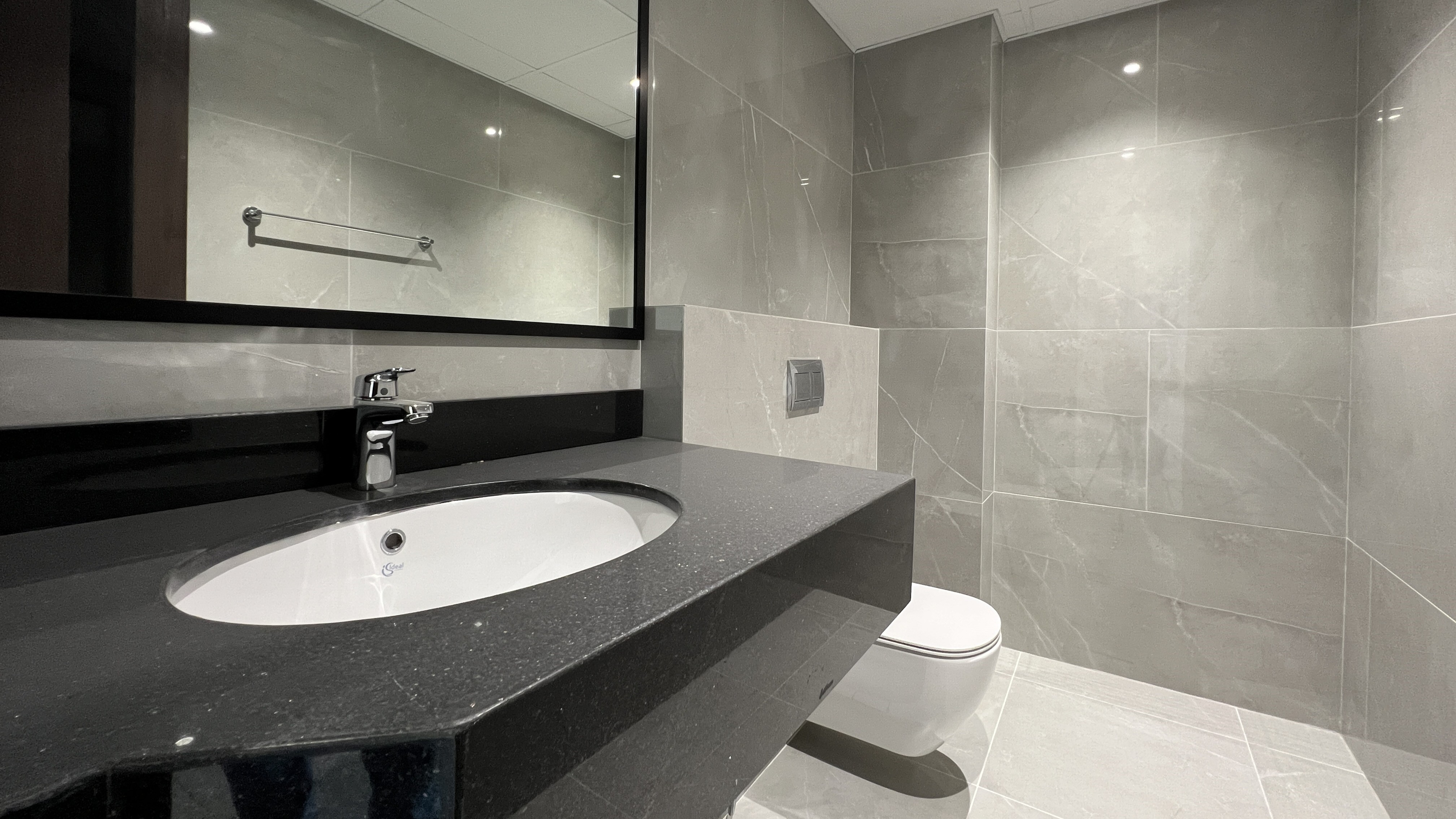 GREAT PRICE | FREEHOLD OWNERSHIP| READY TO MOVE