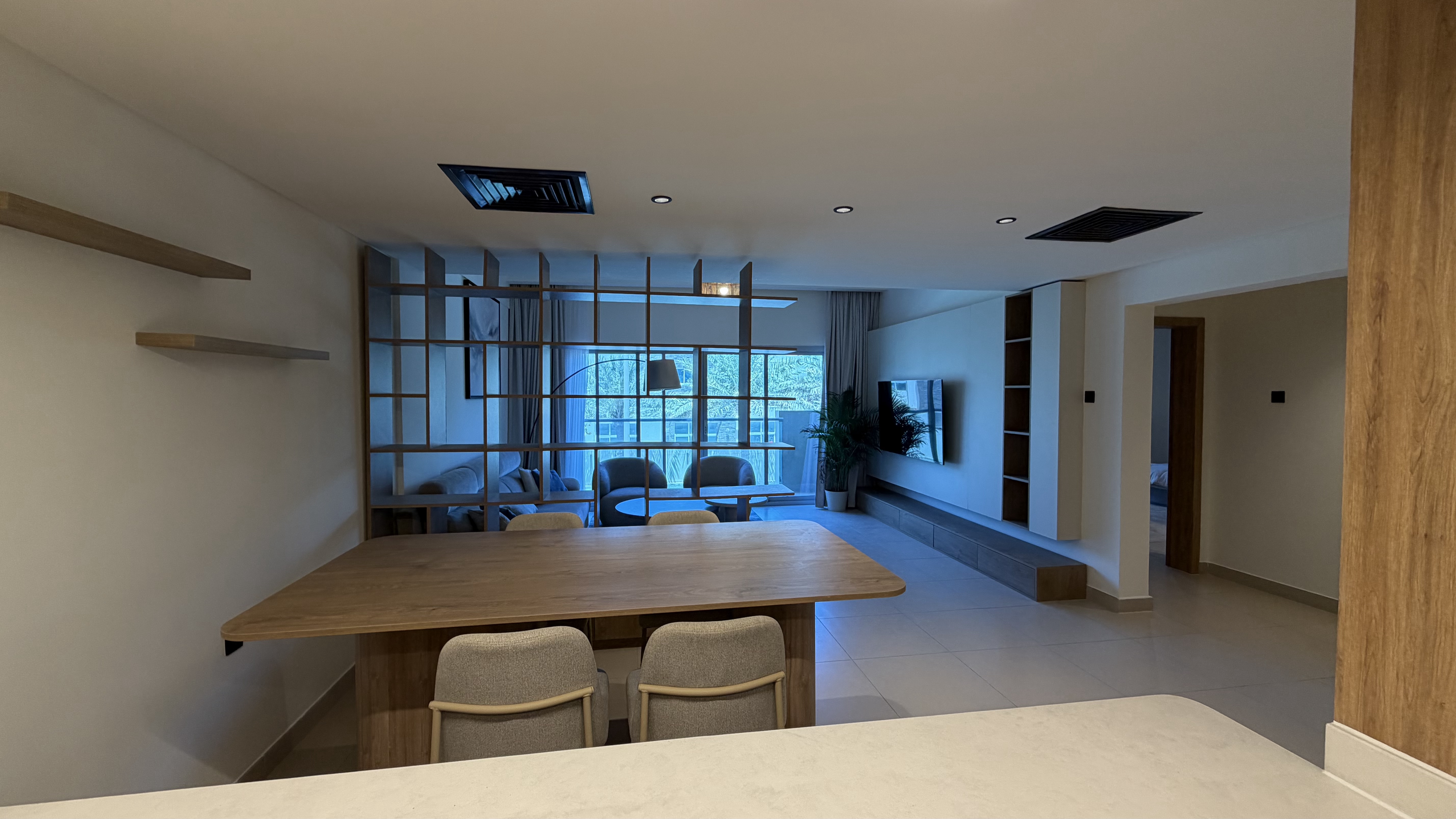 Gorgeous renovated 3BR with brand new gym & sauna!