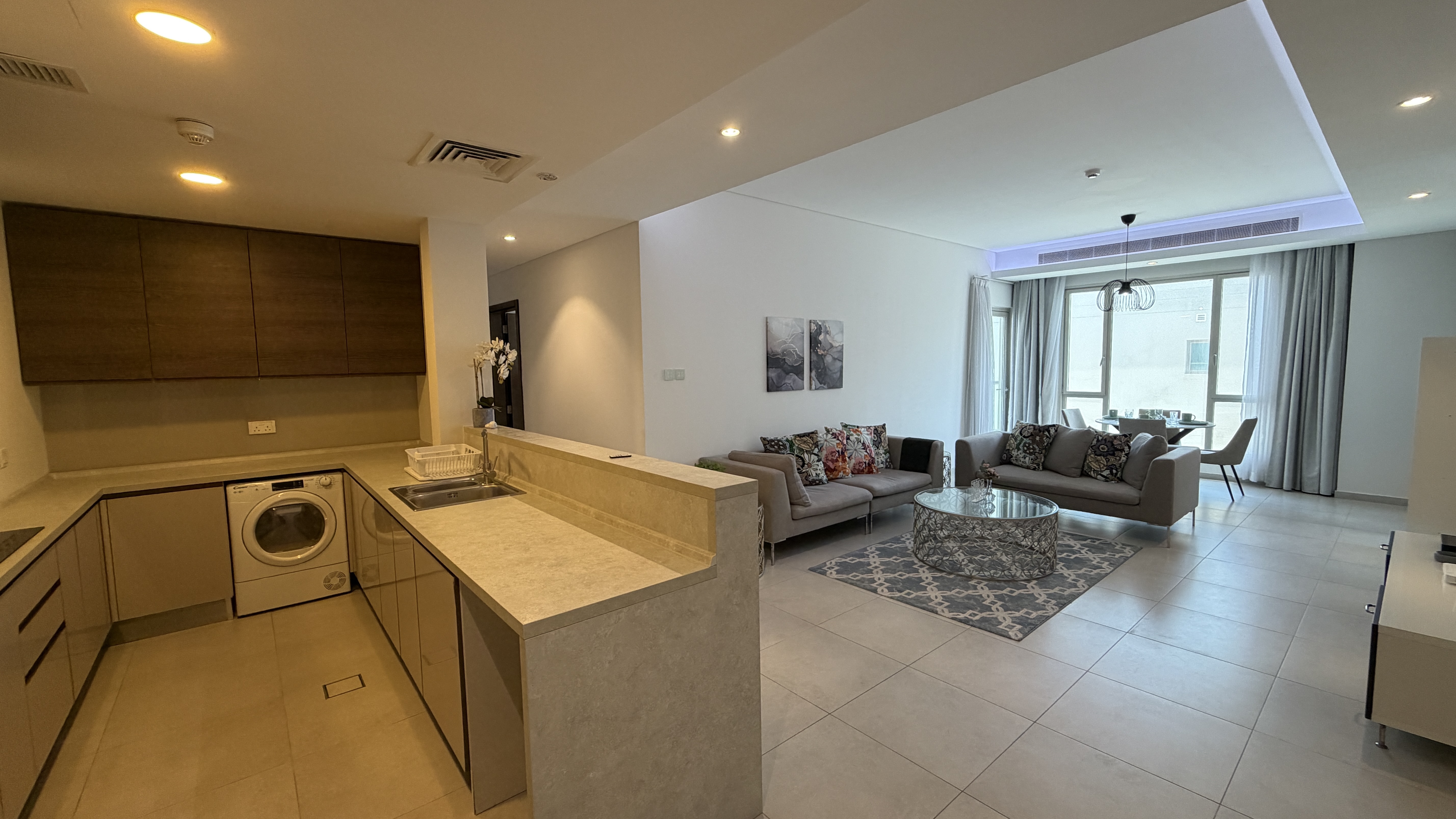 Modern 2BR Apartment | Sea Views | Amwaj