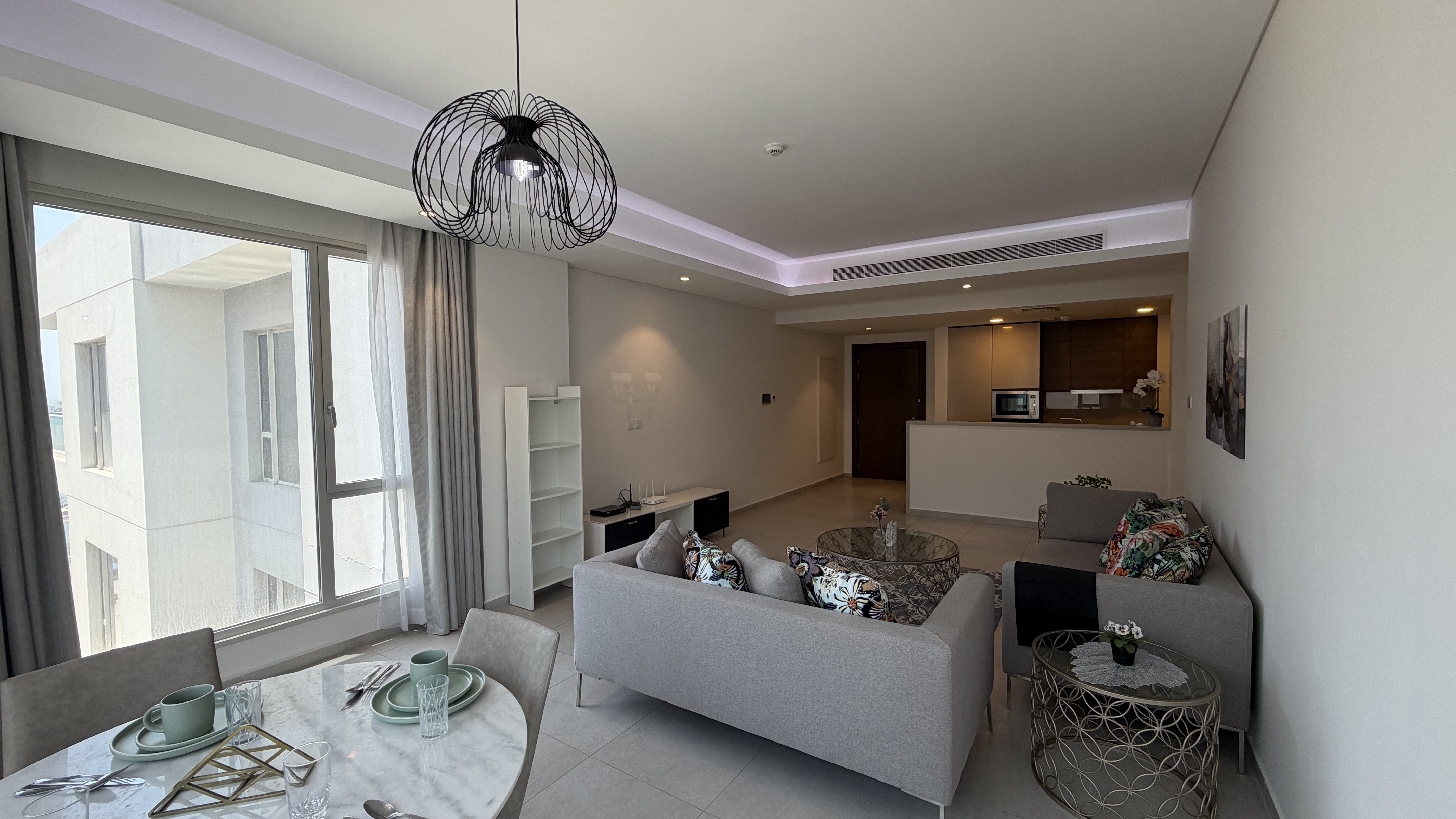 Modern 2BR Apartment | Sea Views | Amwaj