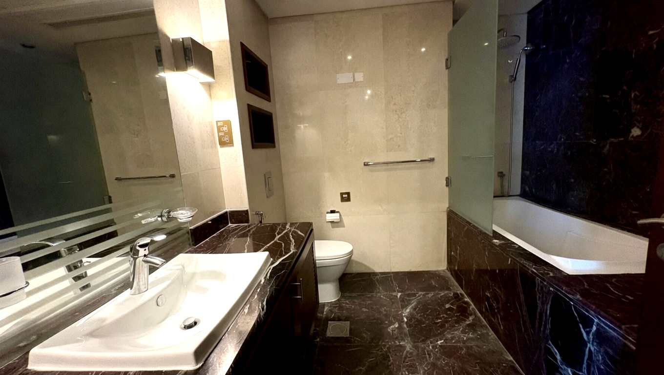 Luxury Spacious 1-Bedroom Apartment with Stunning Sea View | Reef Island