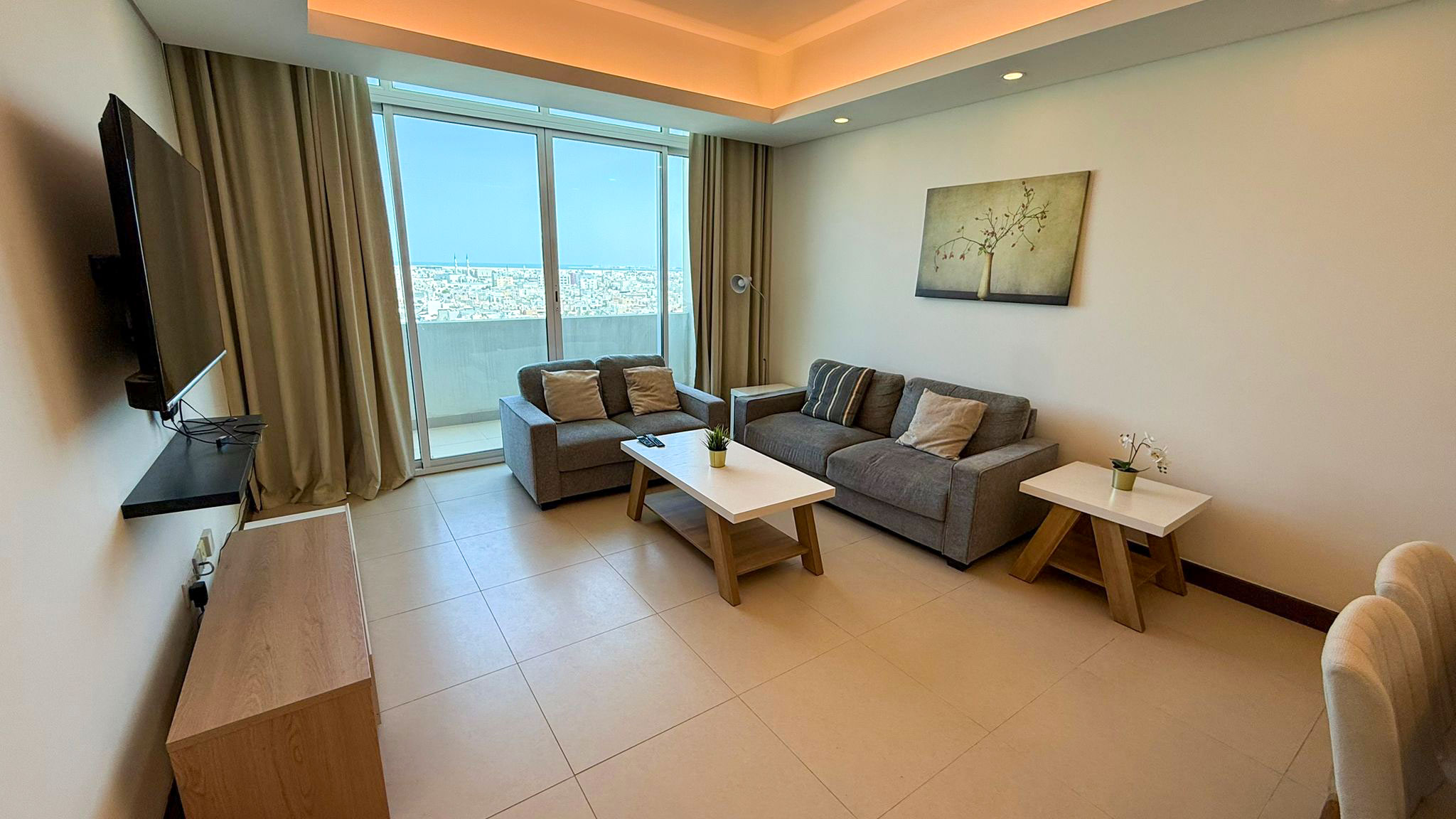 Fully Furnished Apartment | Near RCSI | Balcony | Pool & Gym