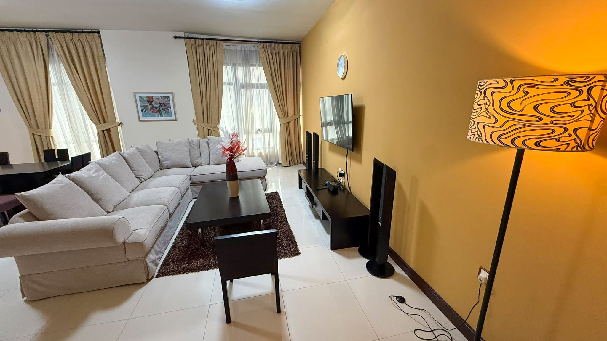 2 Bedroom Apartment | Near RCSI | Pool & Jacuzzi