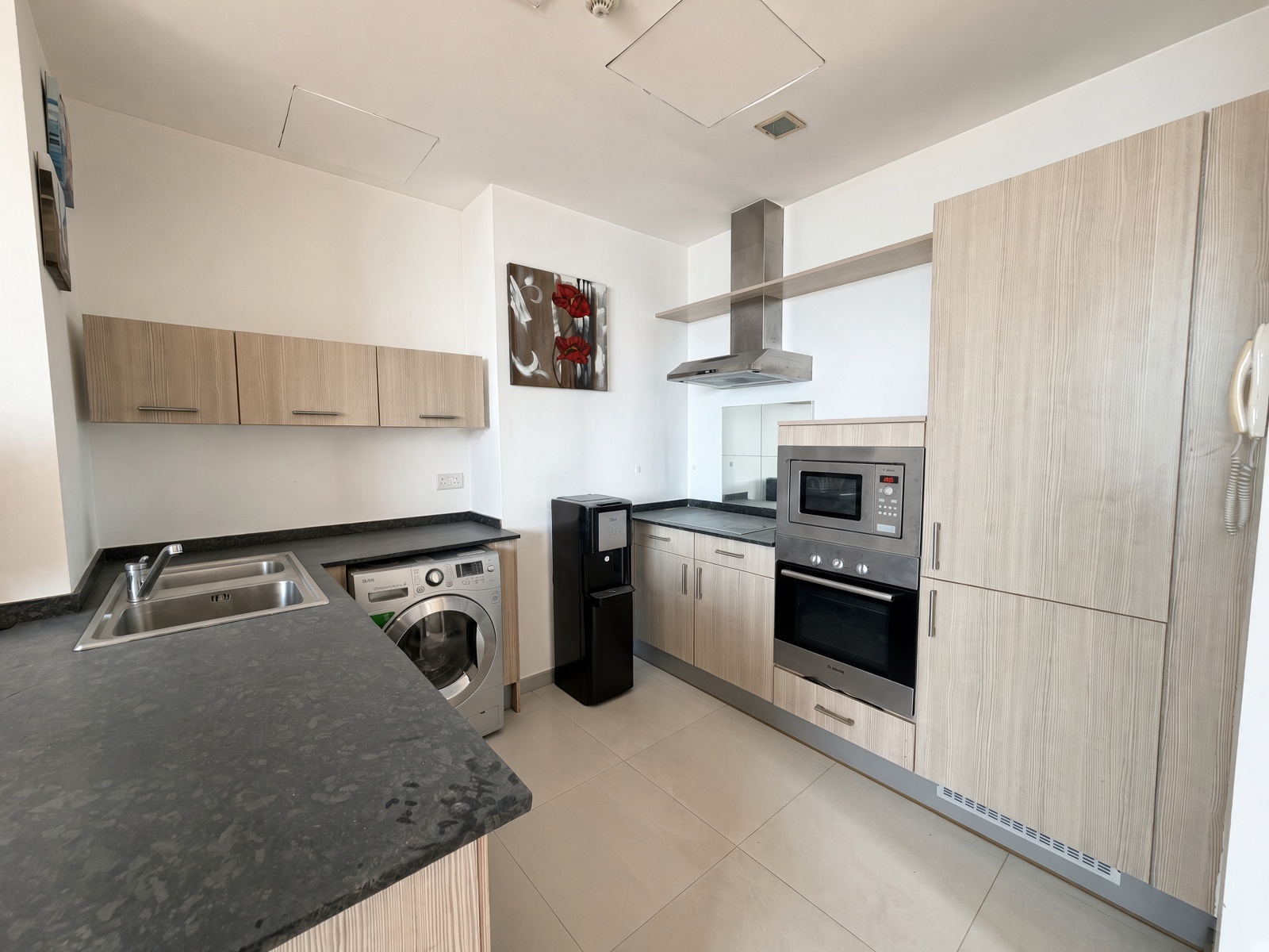Modern 2Br | Sea View | Luxury | Balcony