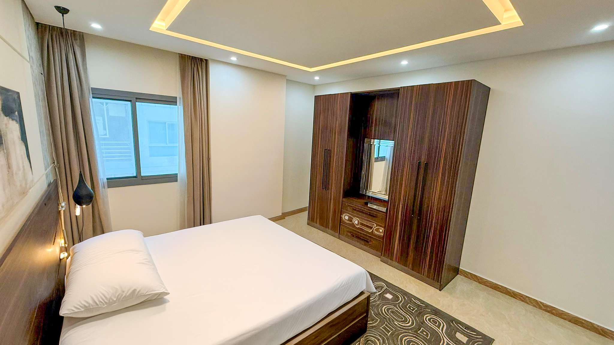 Spacious 1BR | Near RCSI | Furnished | Pool | Gym