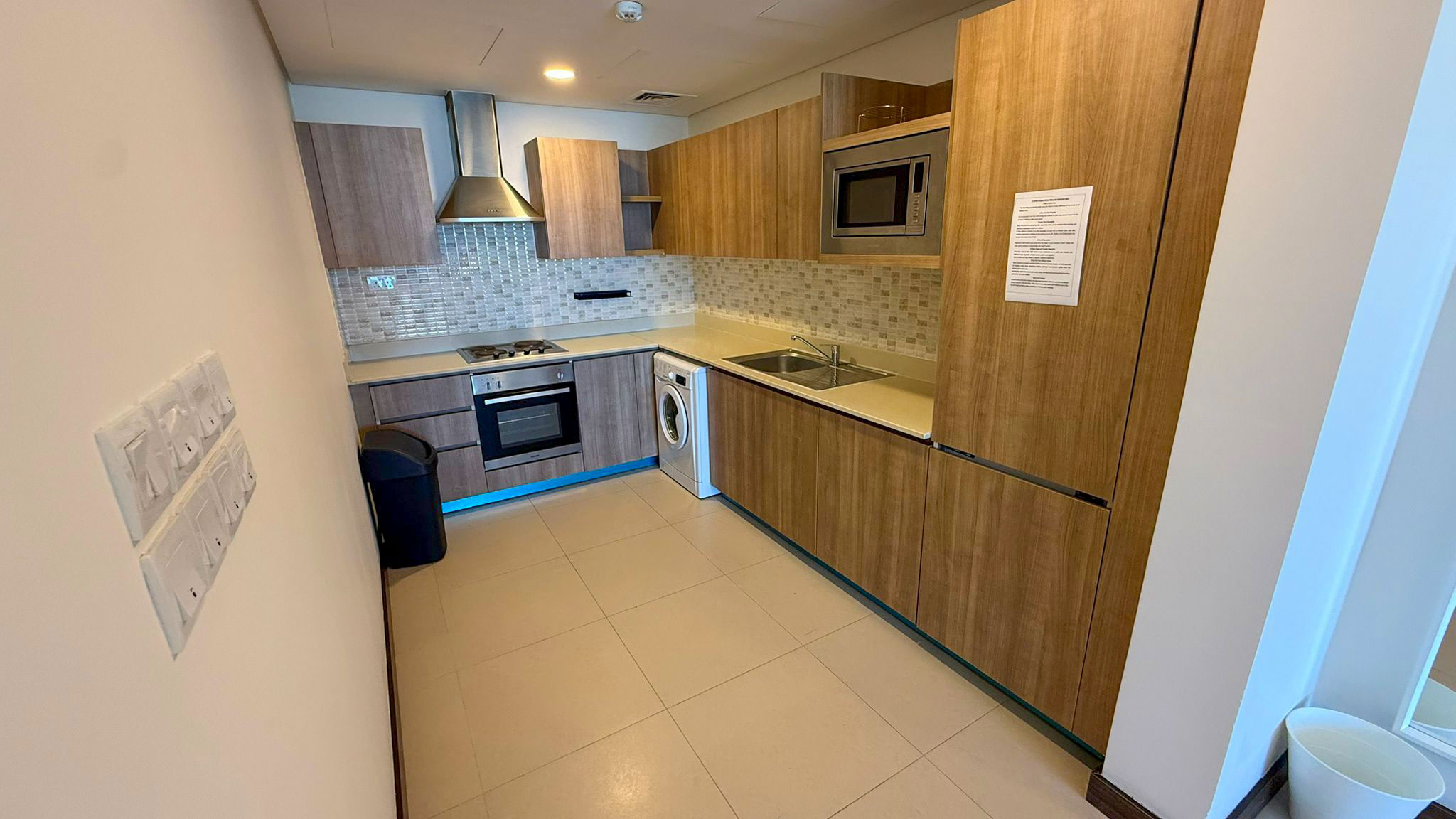 Fully Furnished Apartment | Near RCSI | Balcony | Pool & Gym