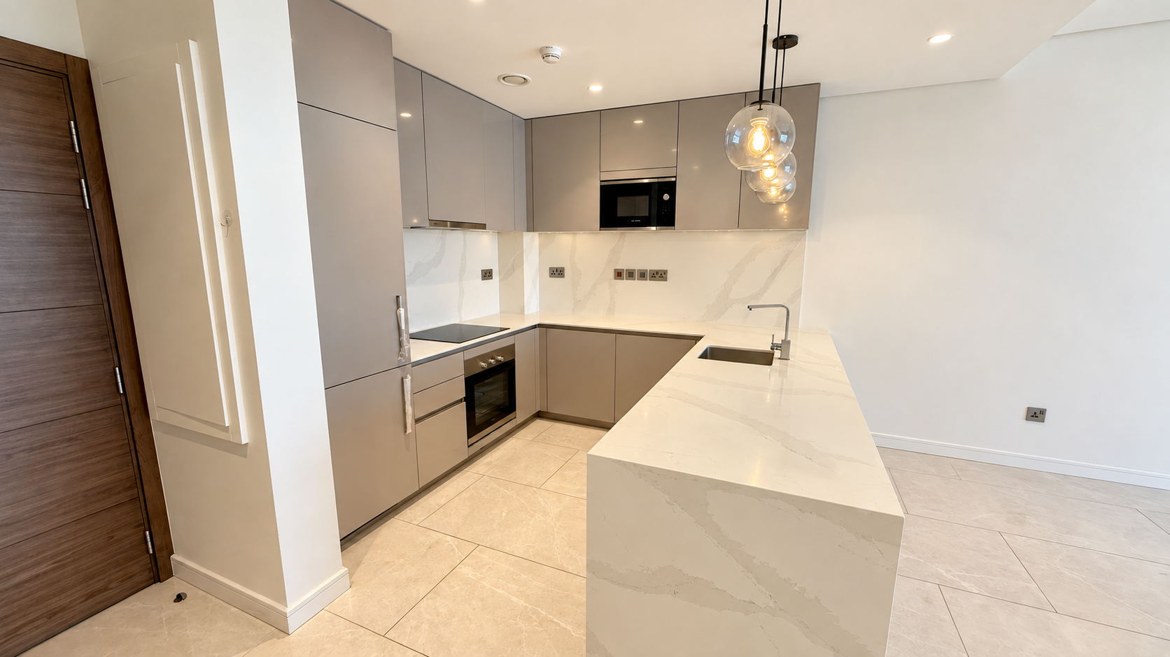 SEA VIEW | GREAT VALUE | READY TO MOVE | FREEHOLD