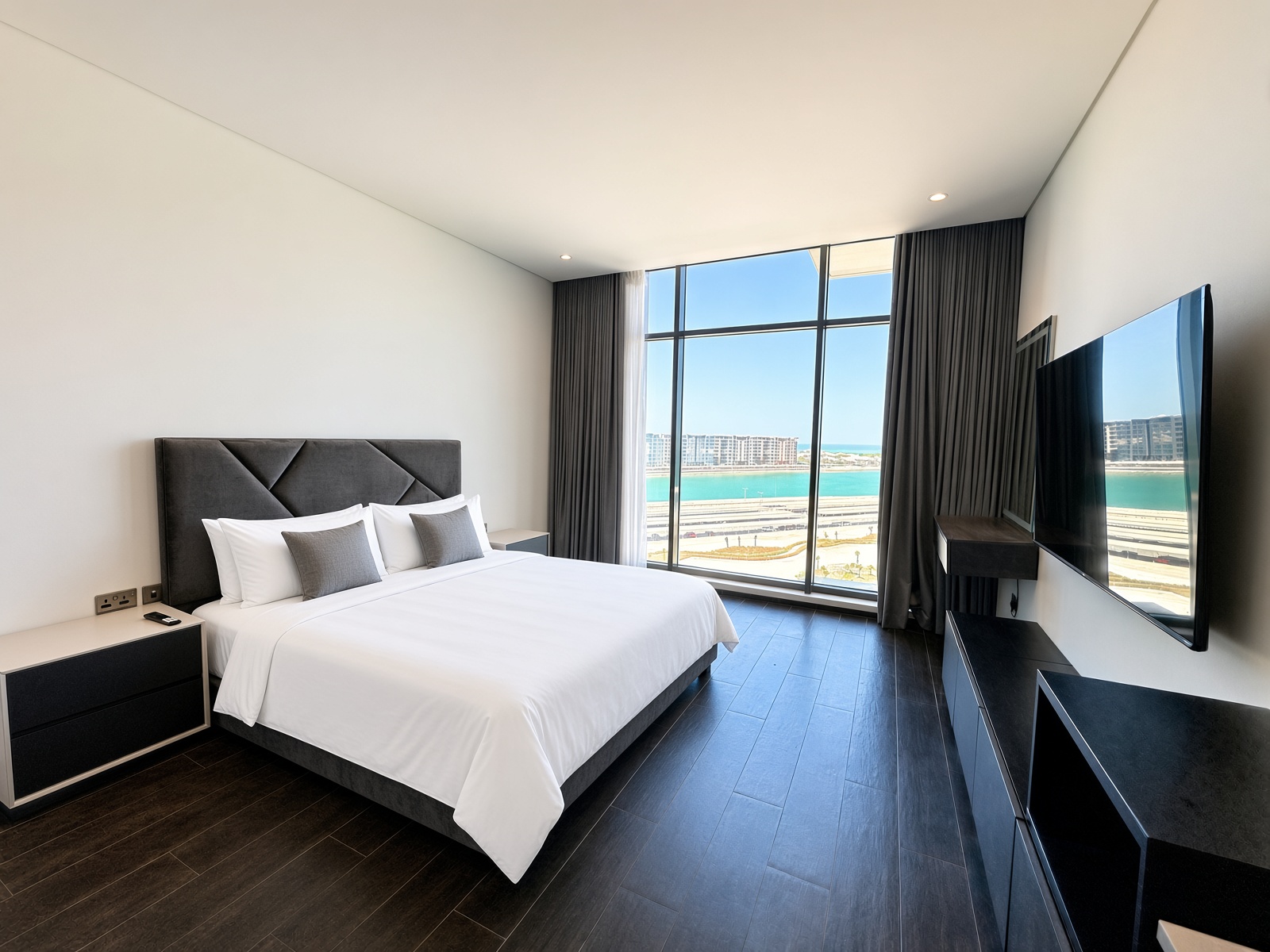 Elegant | Prime Location |  Sea View.