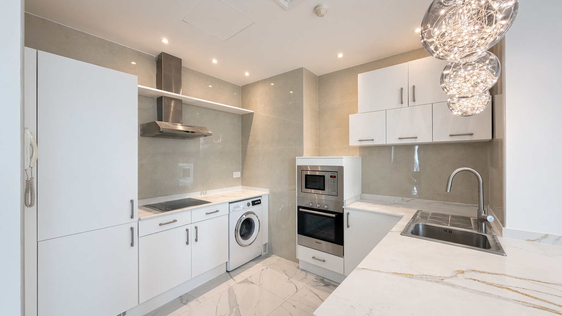 Modern 3Br | Luxury | Sea View | Balcony