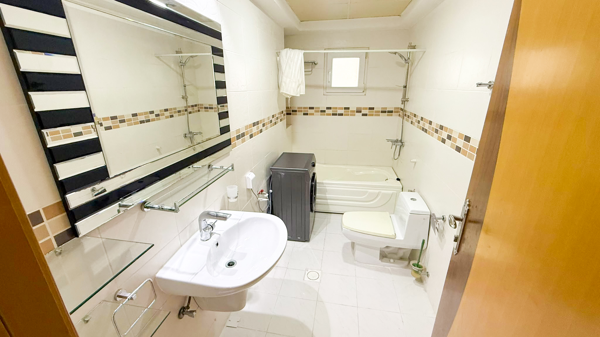 2 Bedroom Apartment | Near RCSI | Pool & GYM
