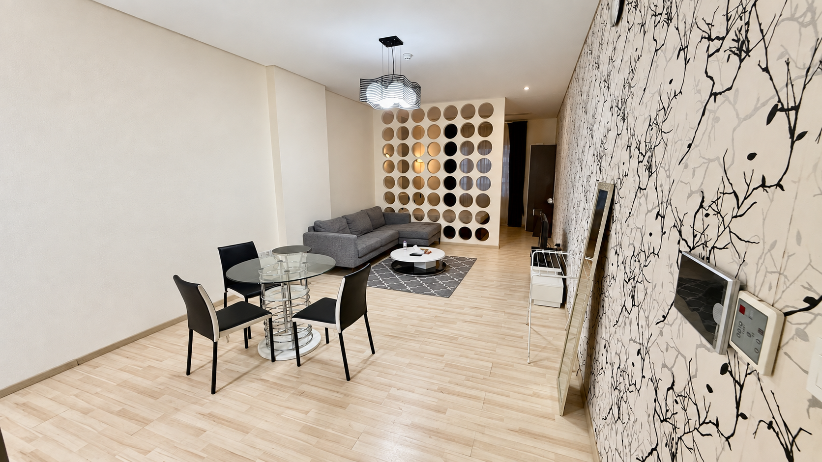 INVESTMENT STUDIO | NEAR RCSI | POOL & GYM