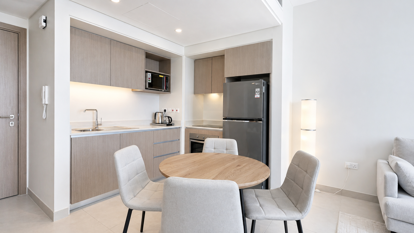 Modern 1 Bedrooms Sea and City View for Rent in Marassi