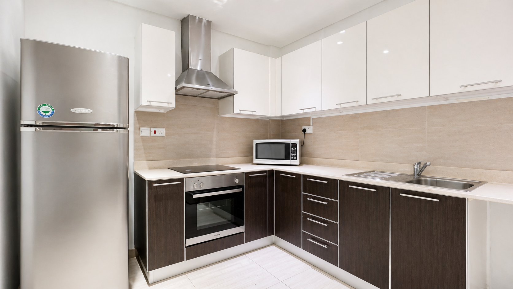 Modern 3BR Apartment with Balcony and Free WiFi