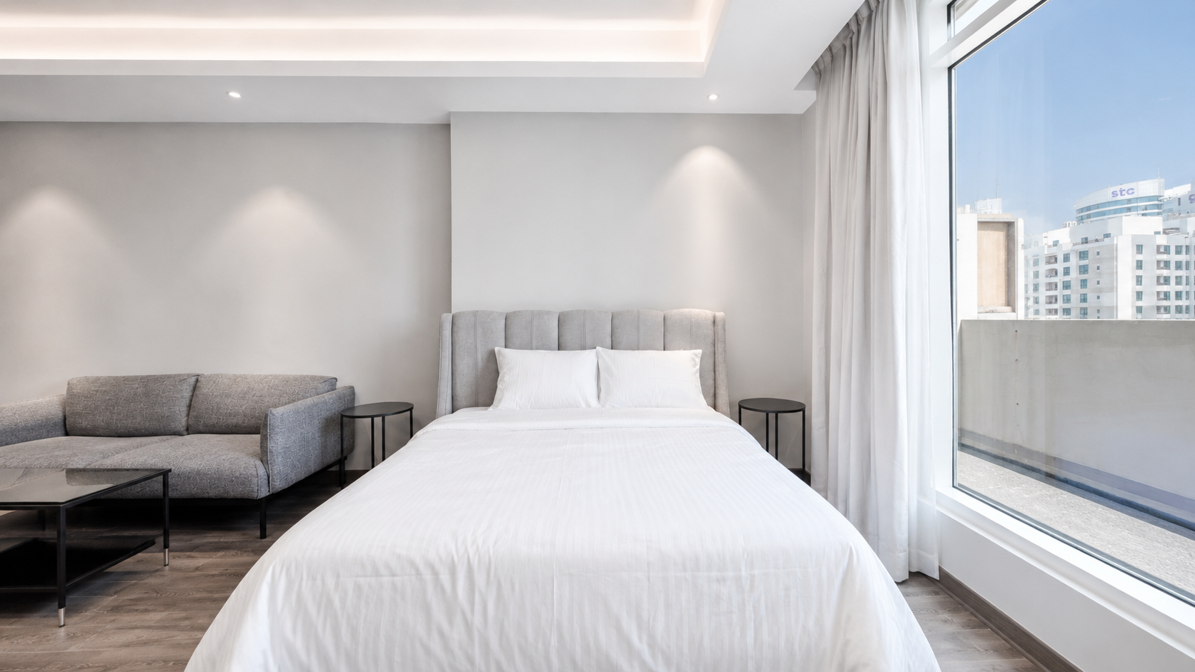 RENOVATED STUDIO | PRIME LOCATION | GREAT DEAL