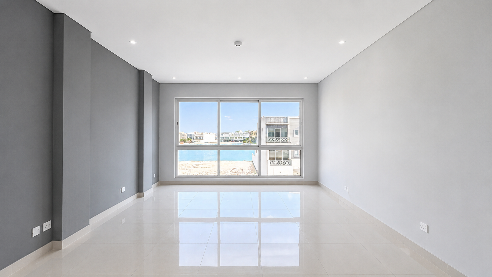 GREAT DEAL | RENOVATED 2BR | BALCONY | SEA VIEW