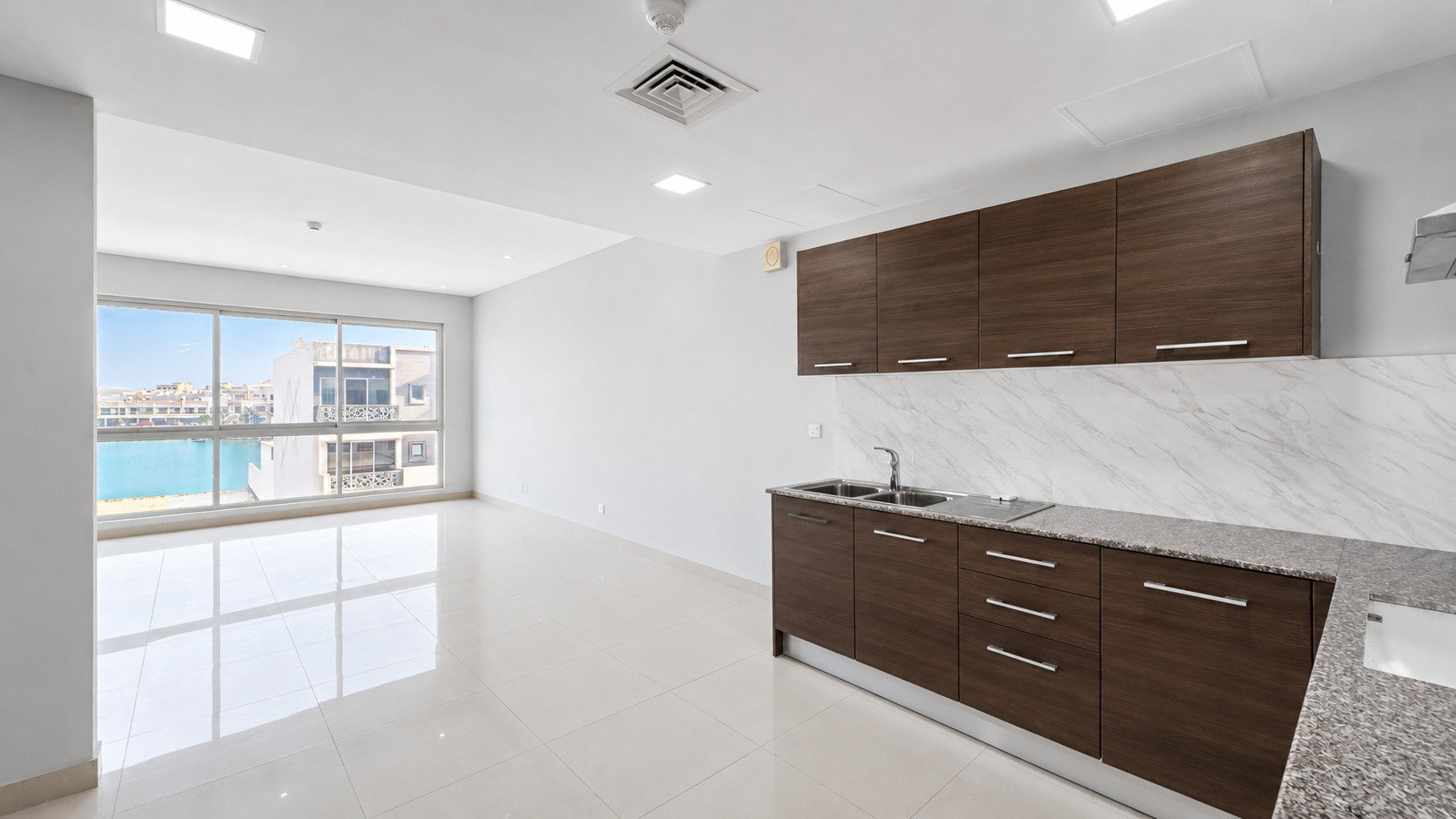 GREAT DEAL | RENOVATED 2BR | BALCONY | SEA VIEW