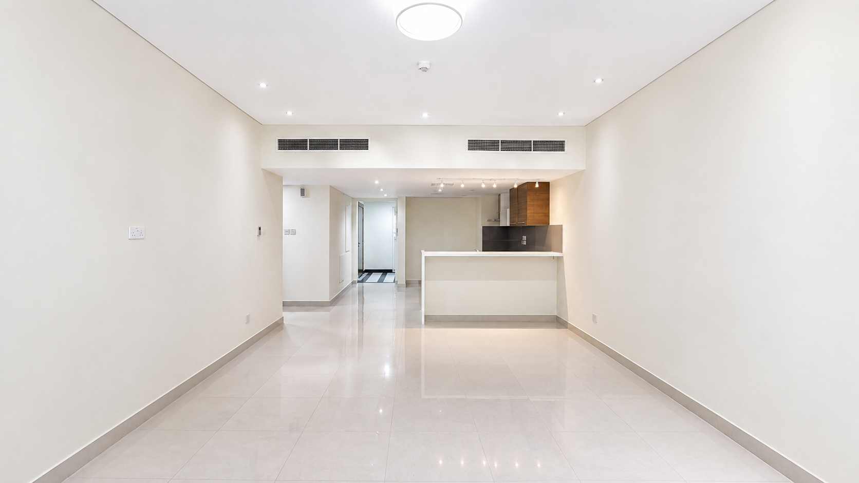 RENOVATED 2BR | PET FRIENDLY | PRIVATE YARD