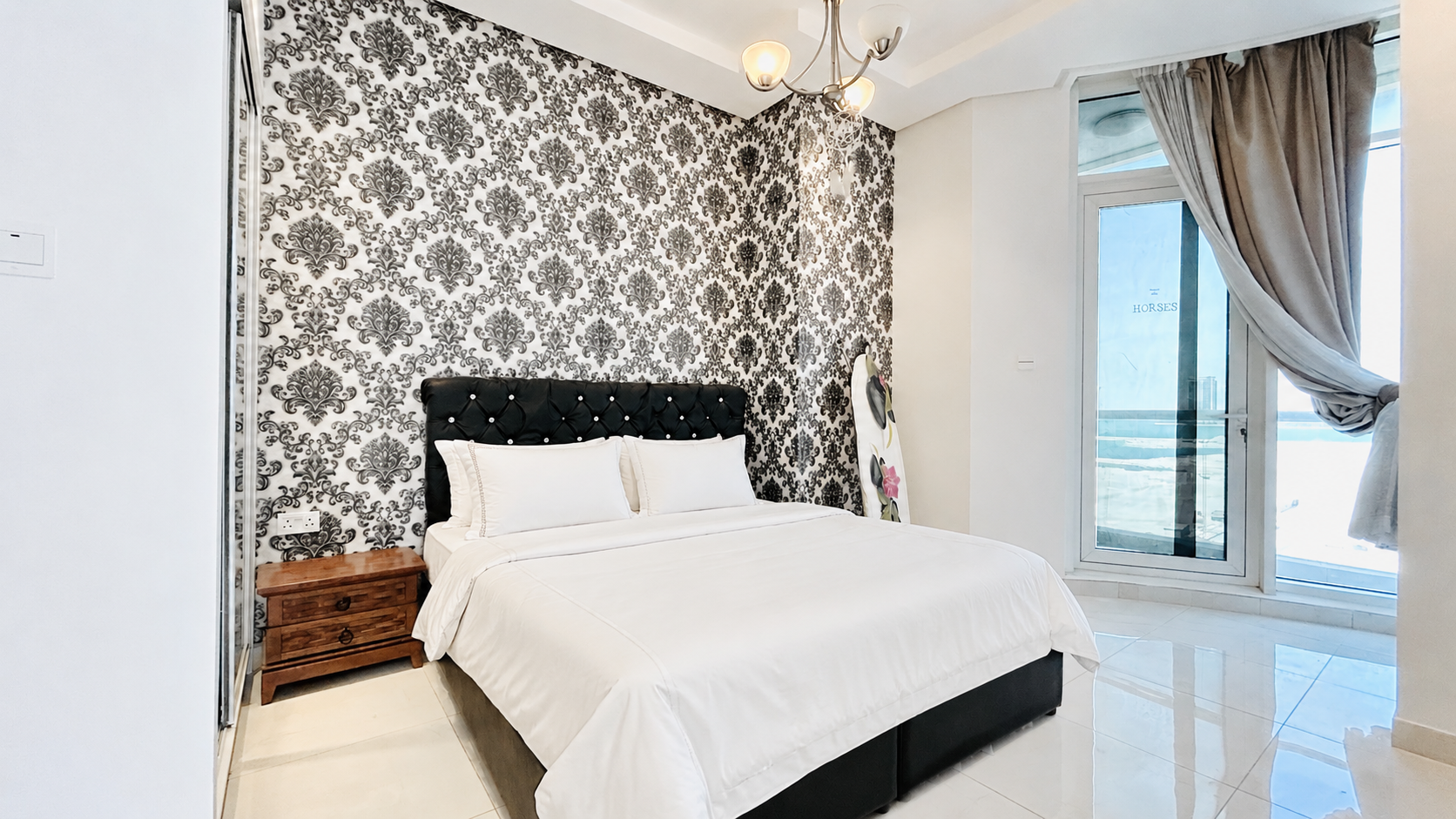 SPACIOUS ROOM | GREAT VIEW | GREAT AMENITIES 