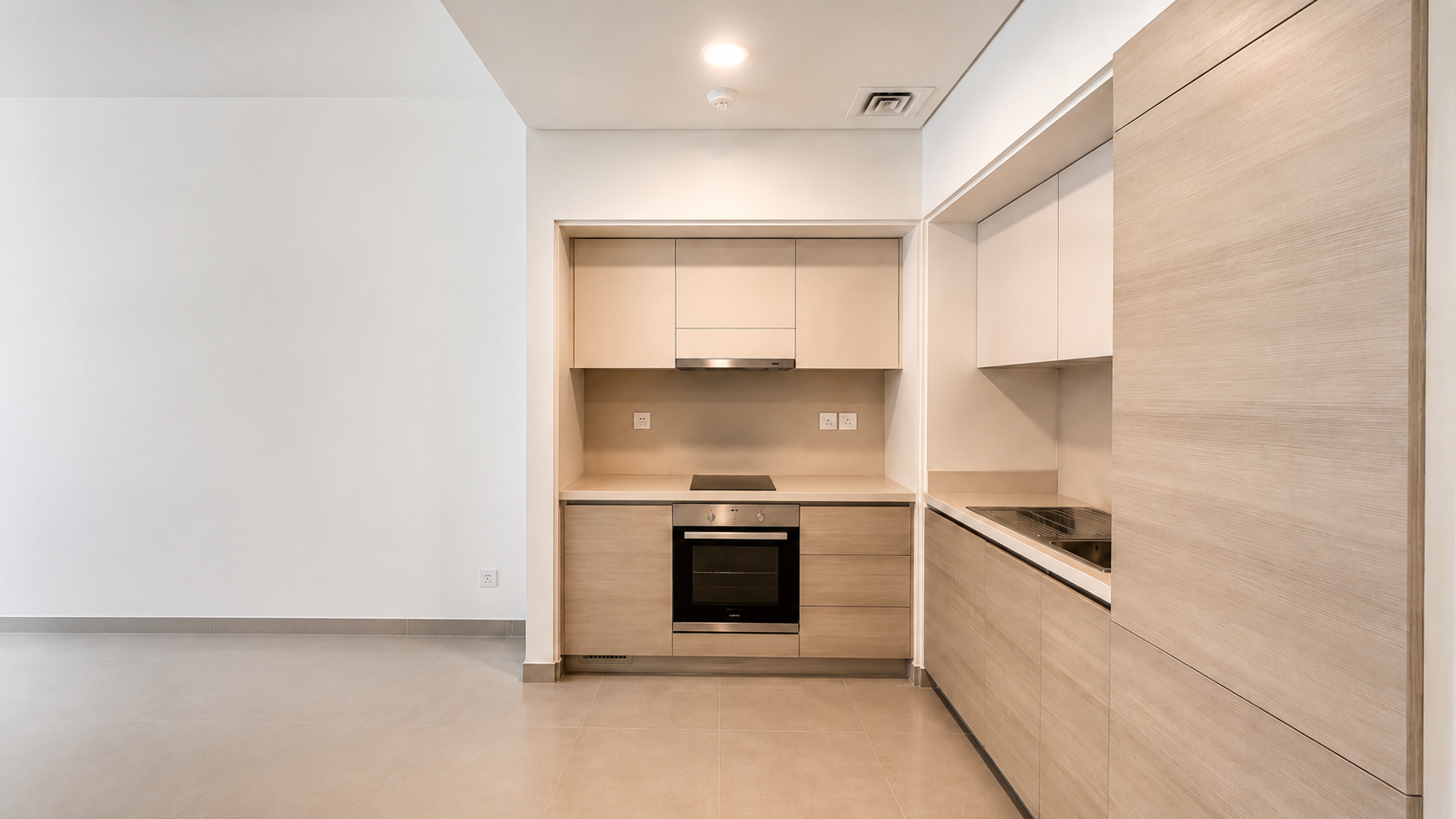 AFFORDABLE PRICE | FREEHOLD 1BR | MARASSI SHORES