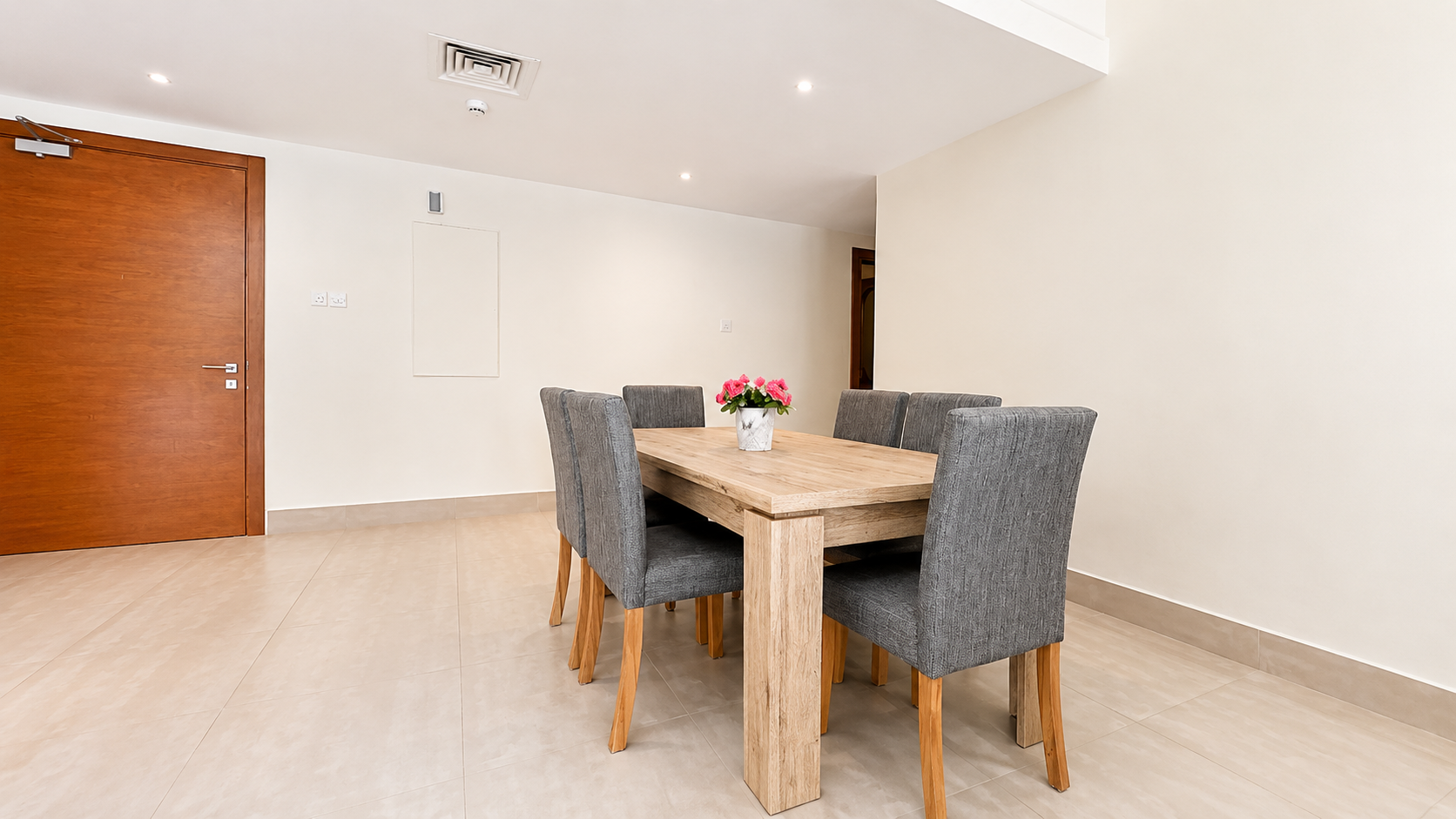 MASSIVE AND SPACIOUS 3BR FOR RENT IN AMWAJ ISLAND
