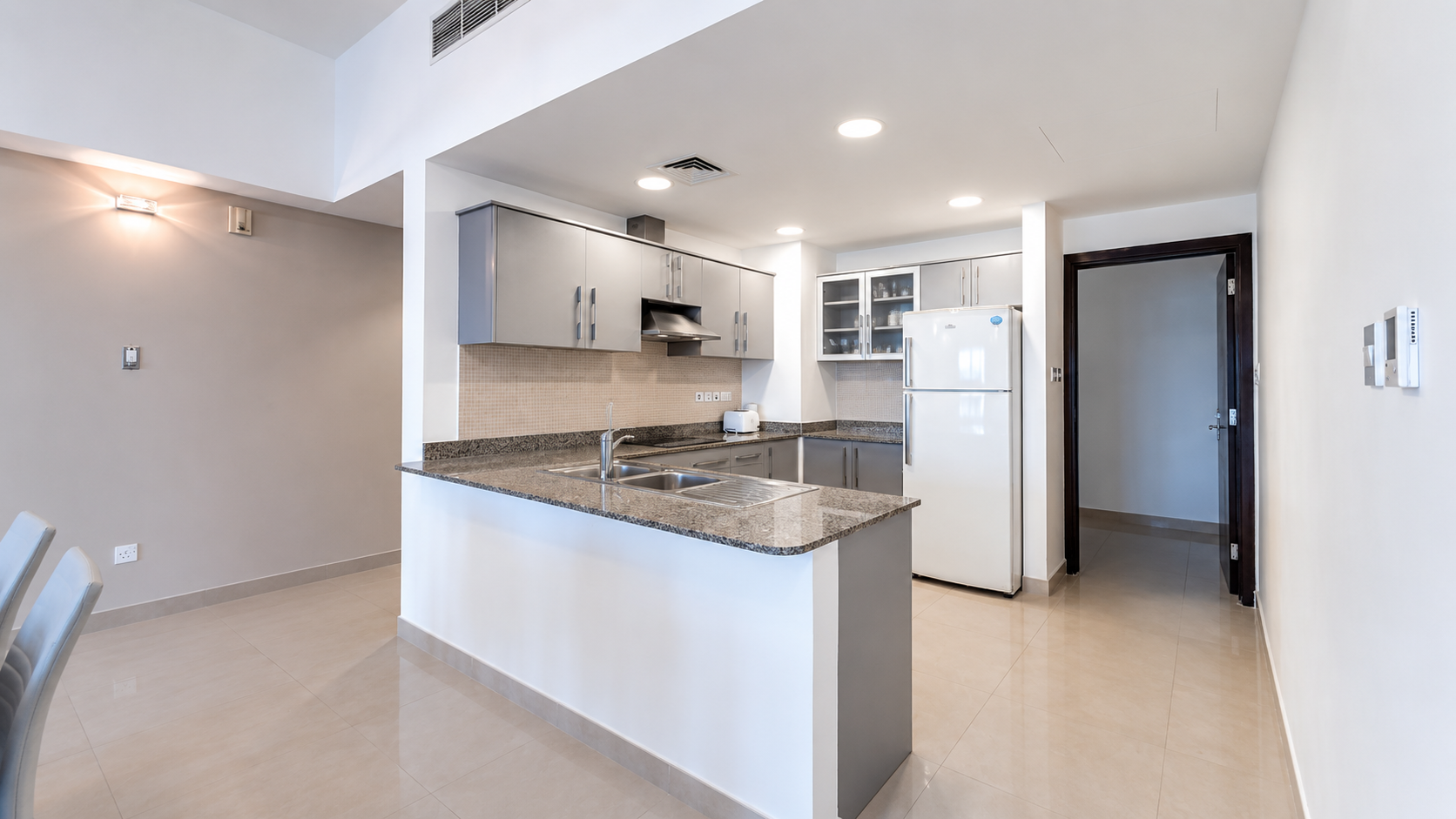 Sea view 2BR Apartment For Rent | Pets Friendly 