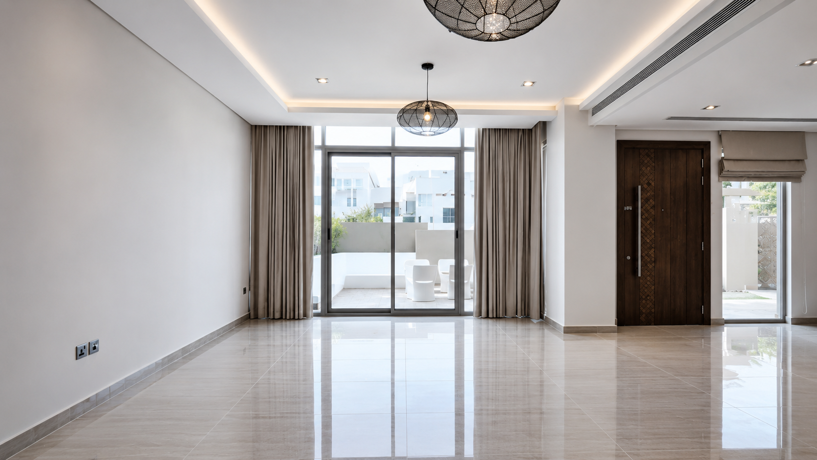 Luxury Seafront Triplex Villa for Rent with beach