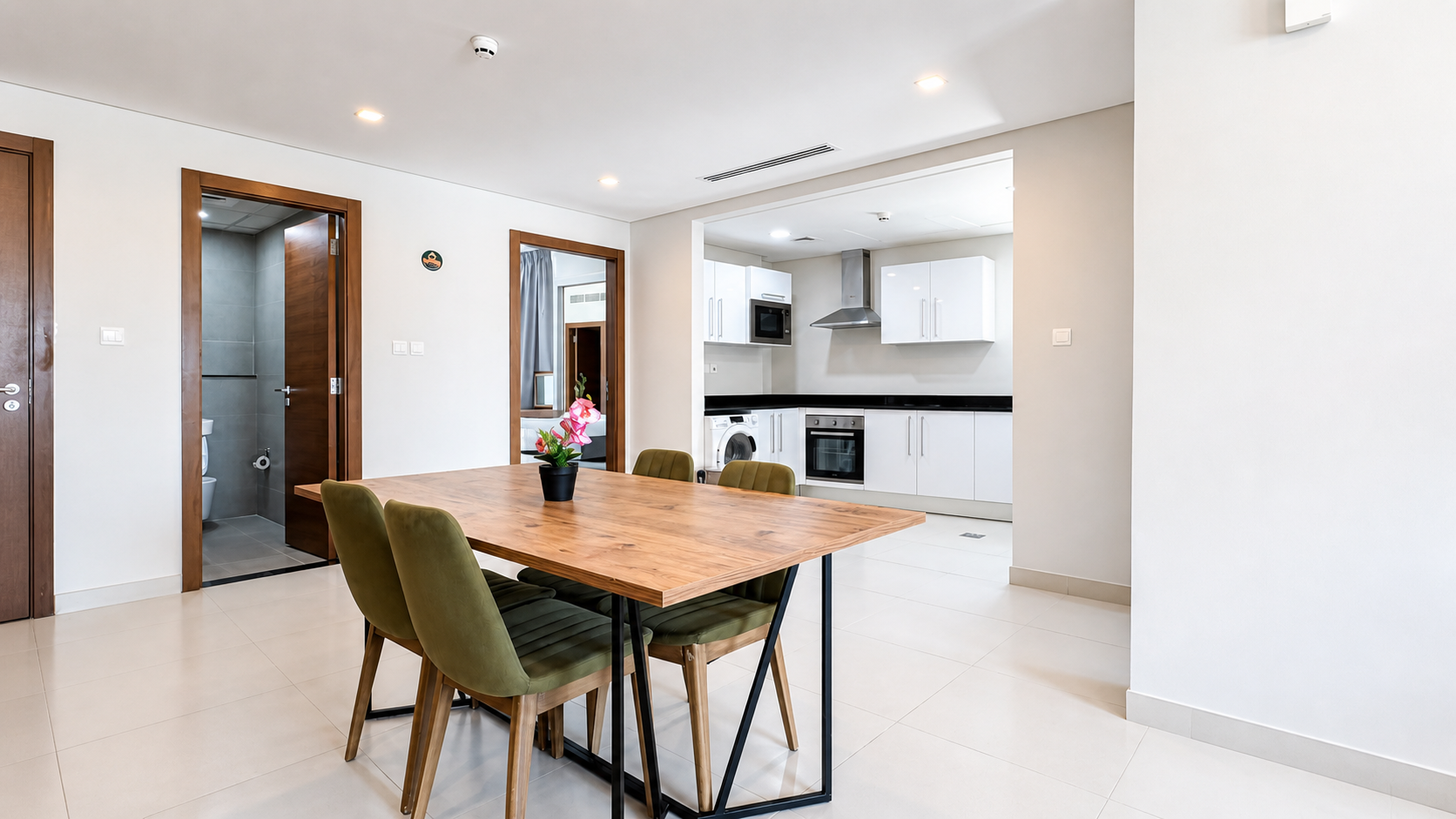Sea View 2BR Furnished with Great Amenities