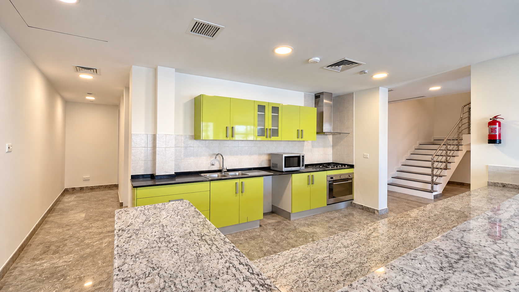 MASSIVE 4BR + MAID | PRIVATE POOL | SEA VIEW