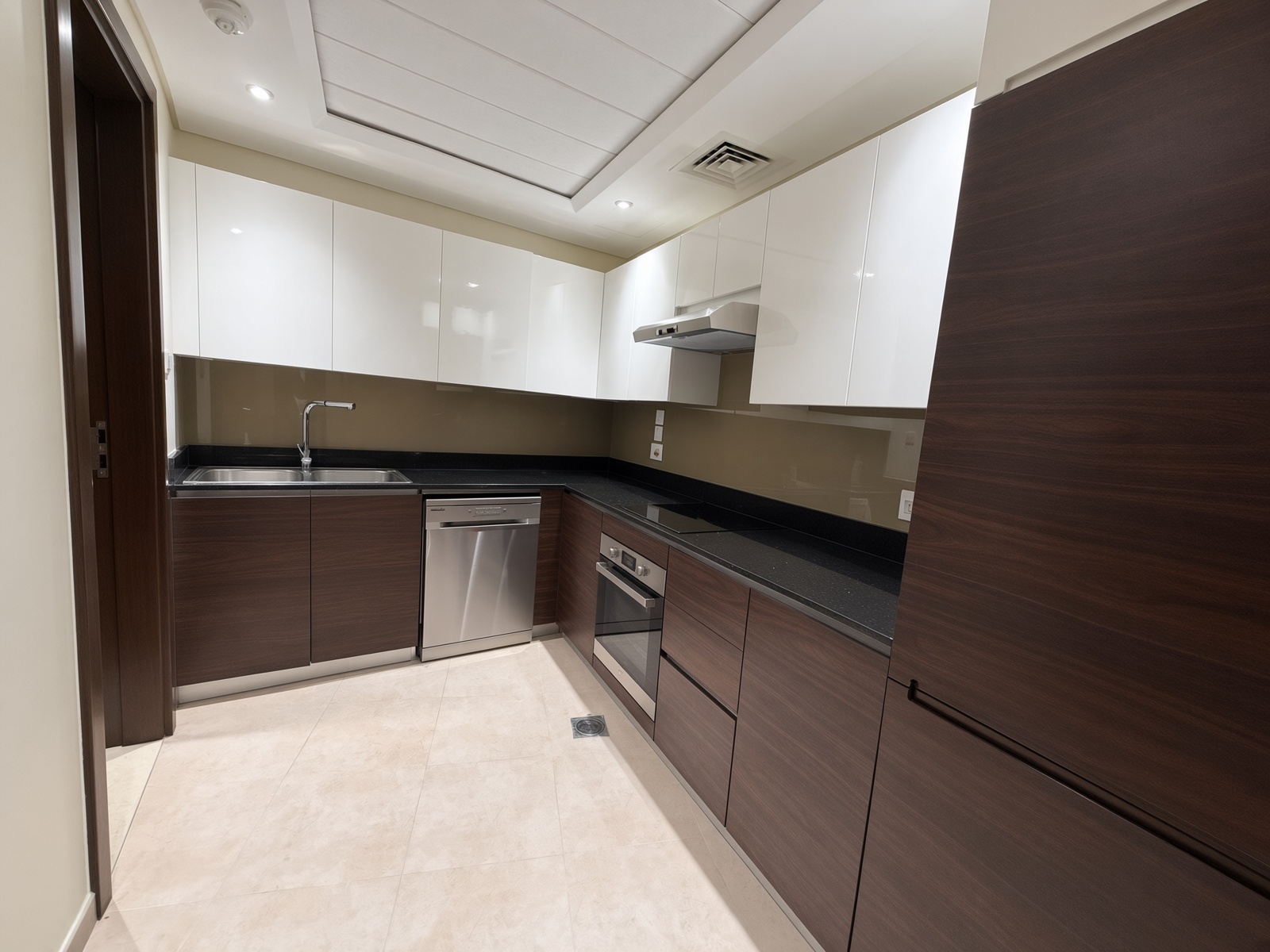 Brand New | Spacious | Skyline-View