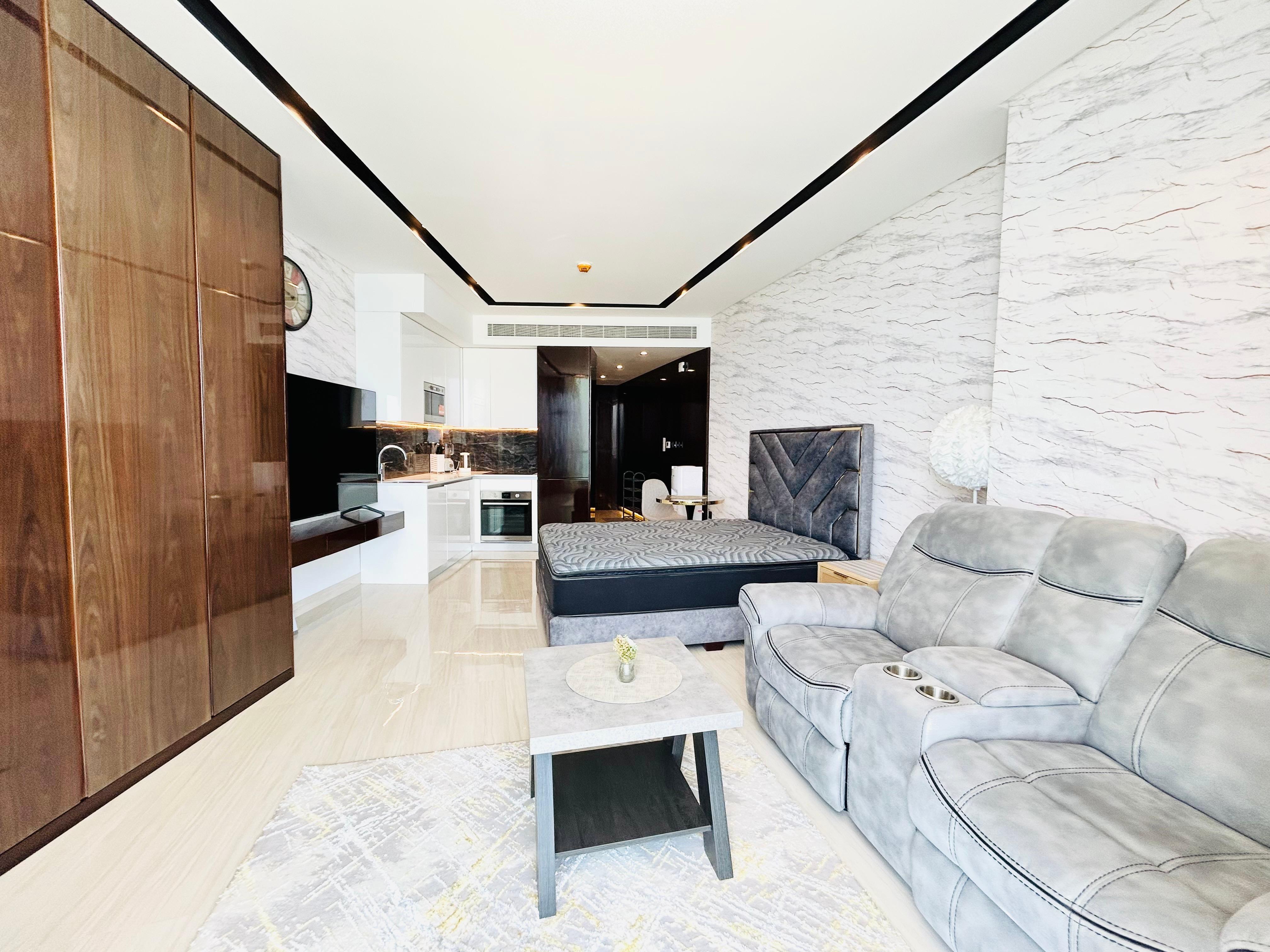 Sea view studio for rent in Seef area
