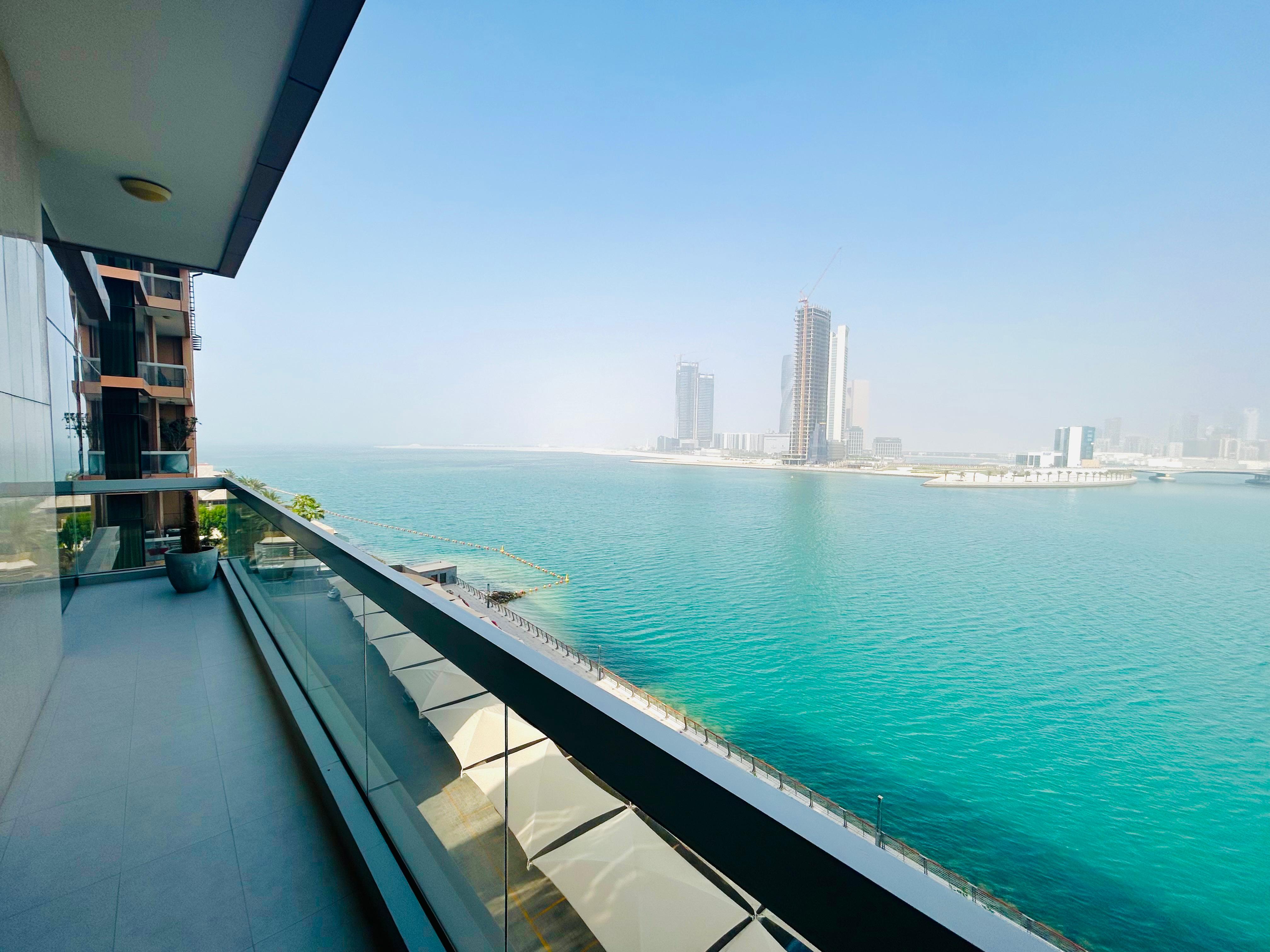 Luxury Three bedrooms for lease in Reef Island