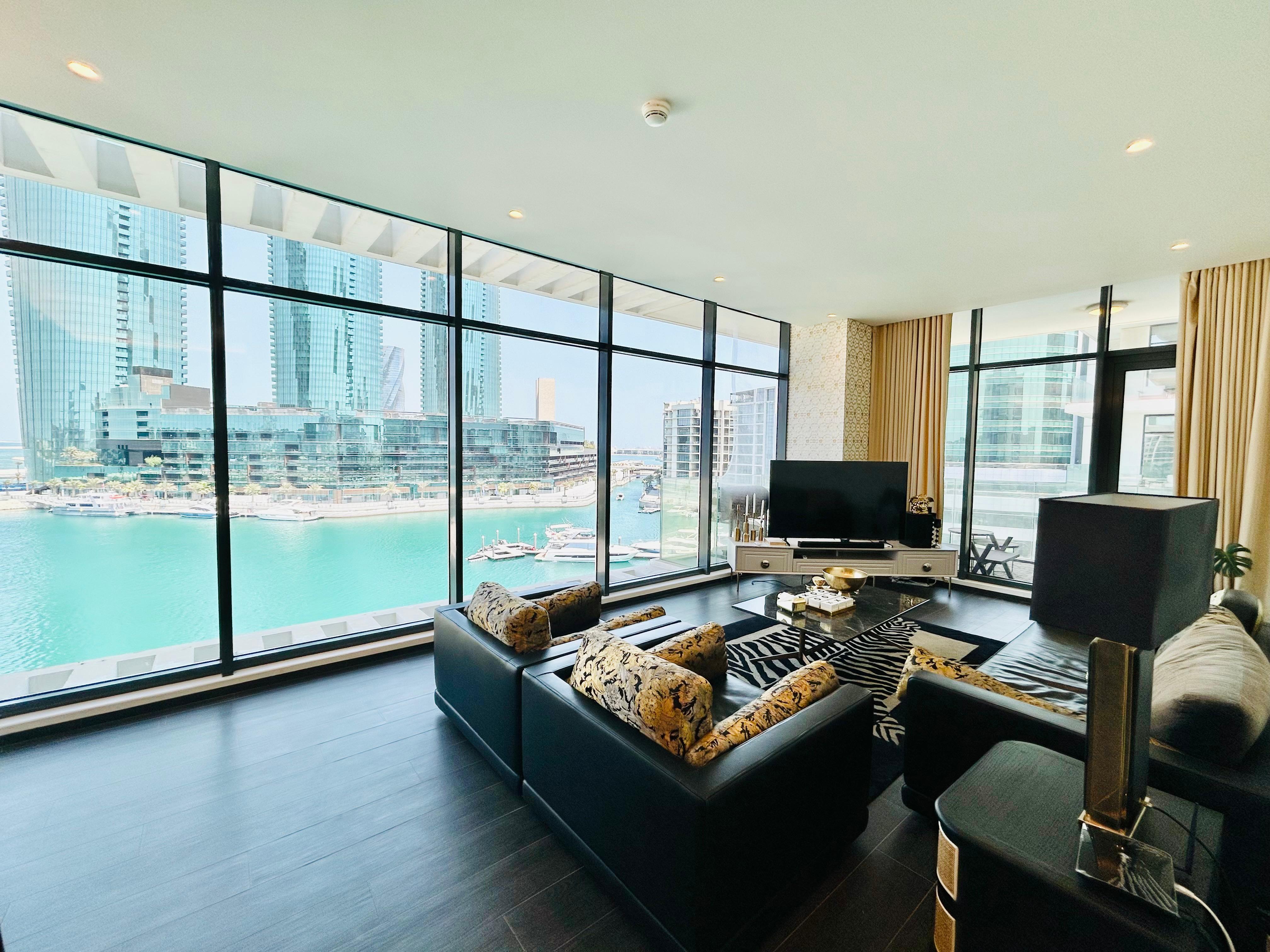 Luxury And Spacious Two bedrooms in Financial District 