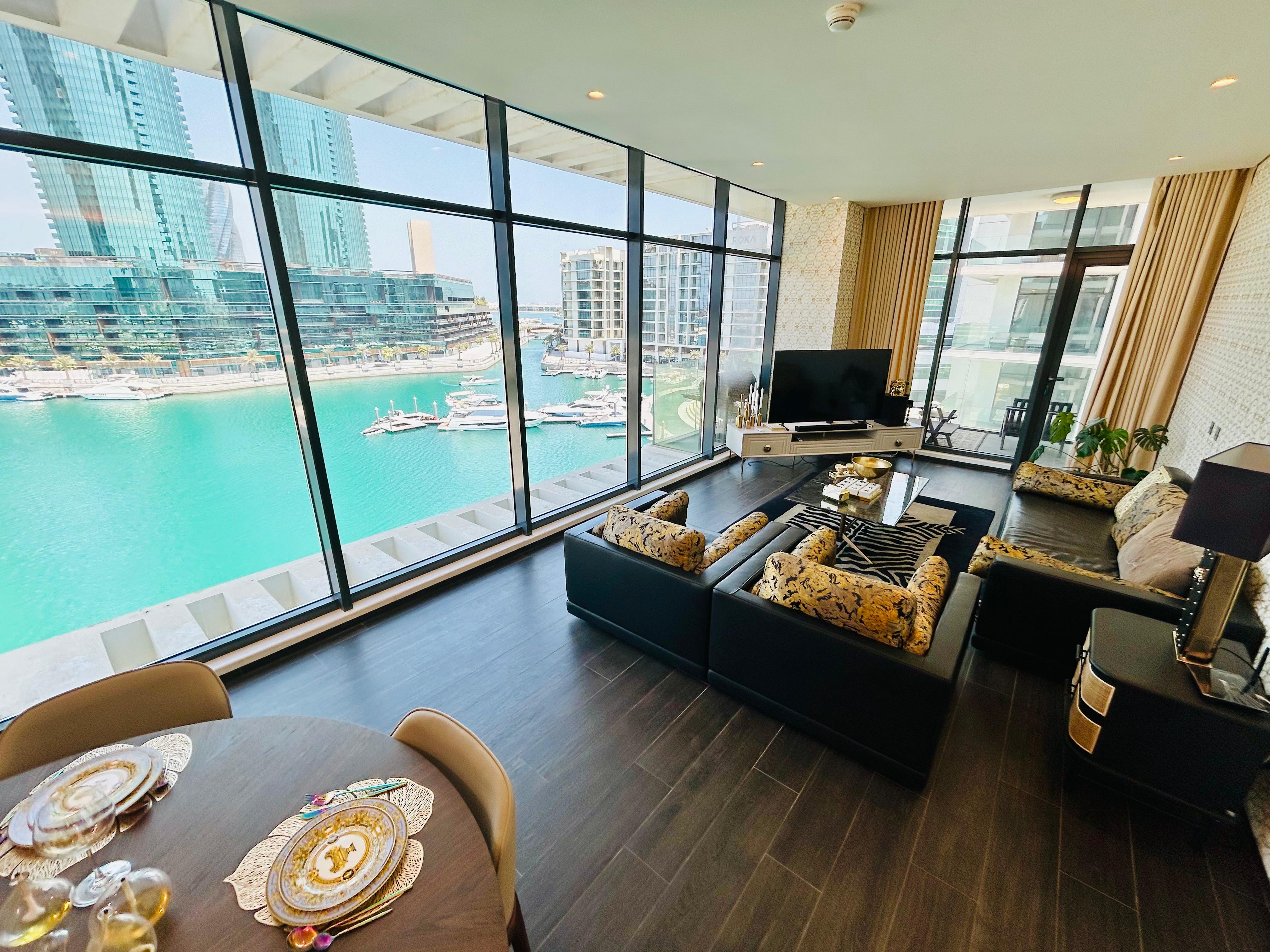 Luxury And Spacious Two bedrooms in Financial District 