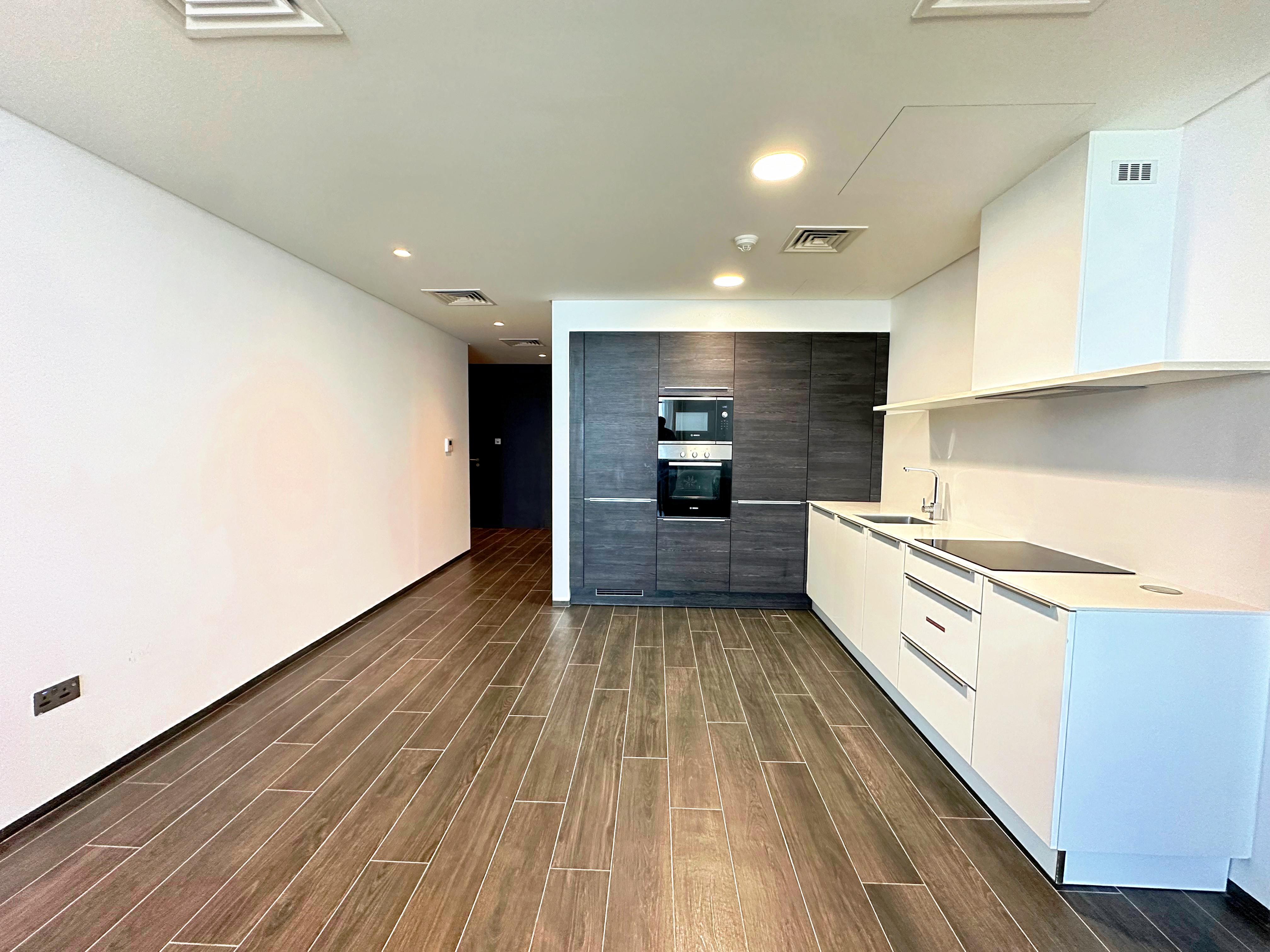 Corner Layout | Spacious | Sunset View