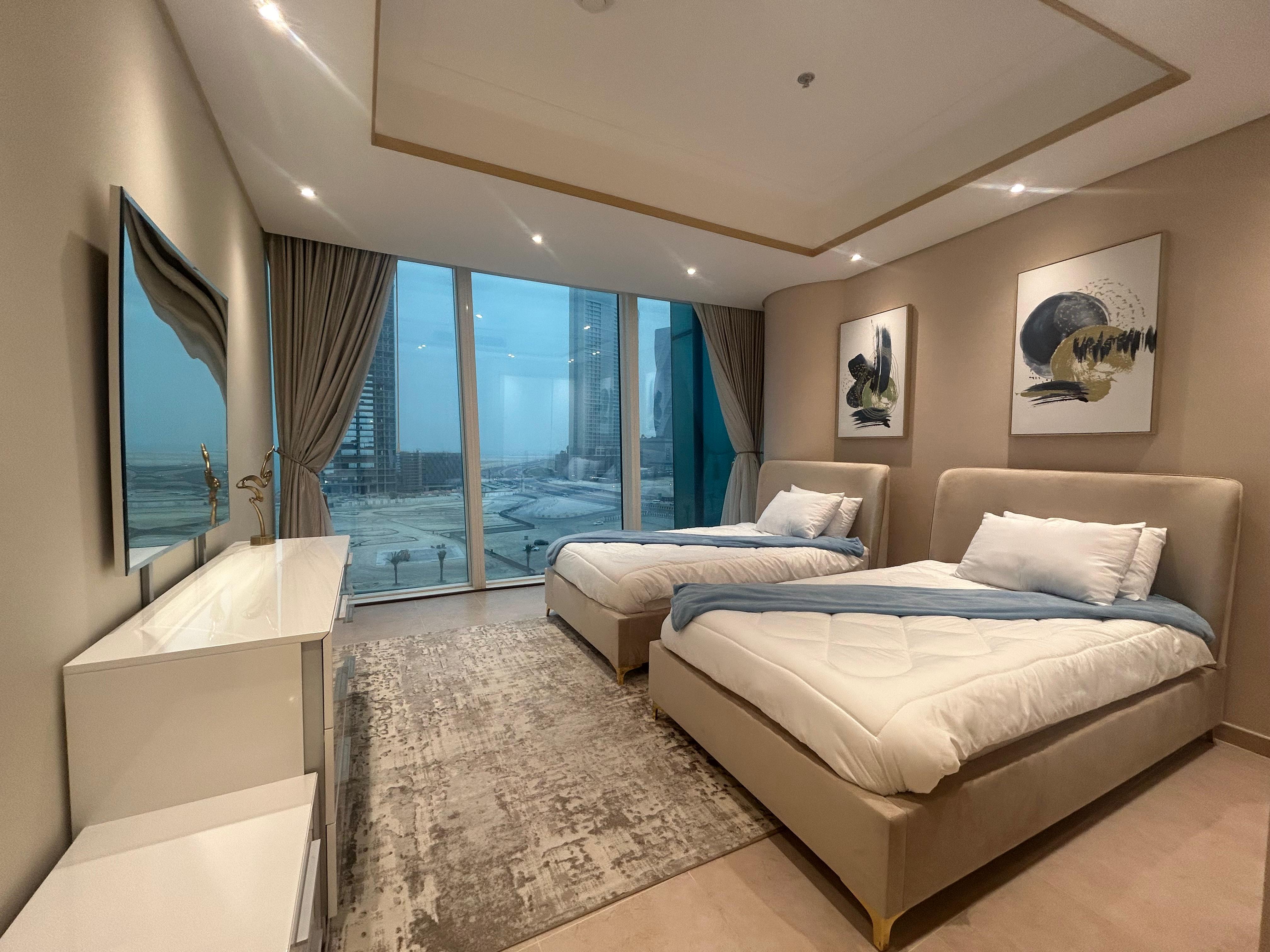 Sea View | Luxury Furnishing | Closed Kitchen.