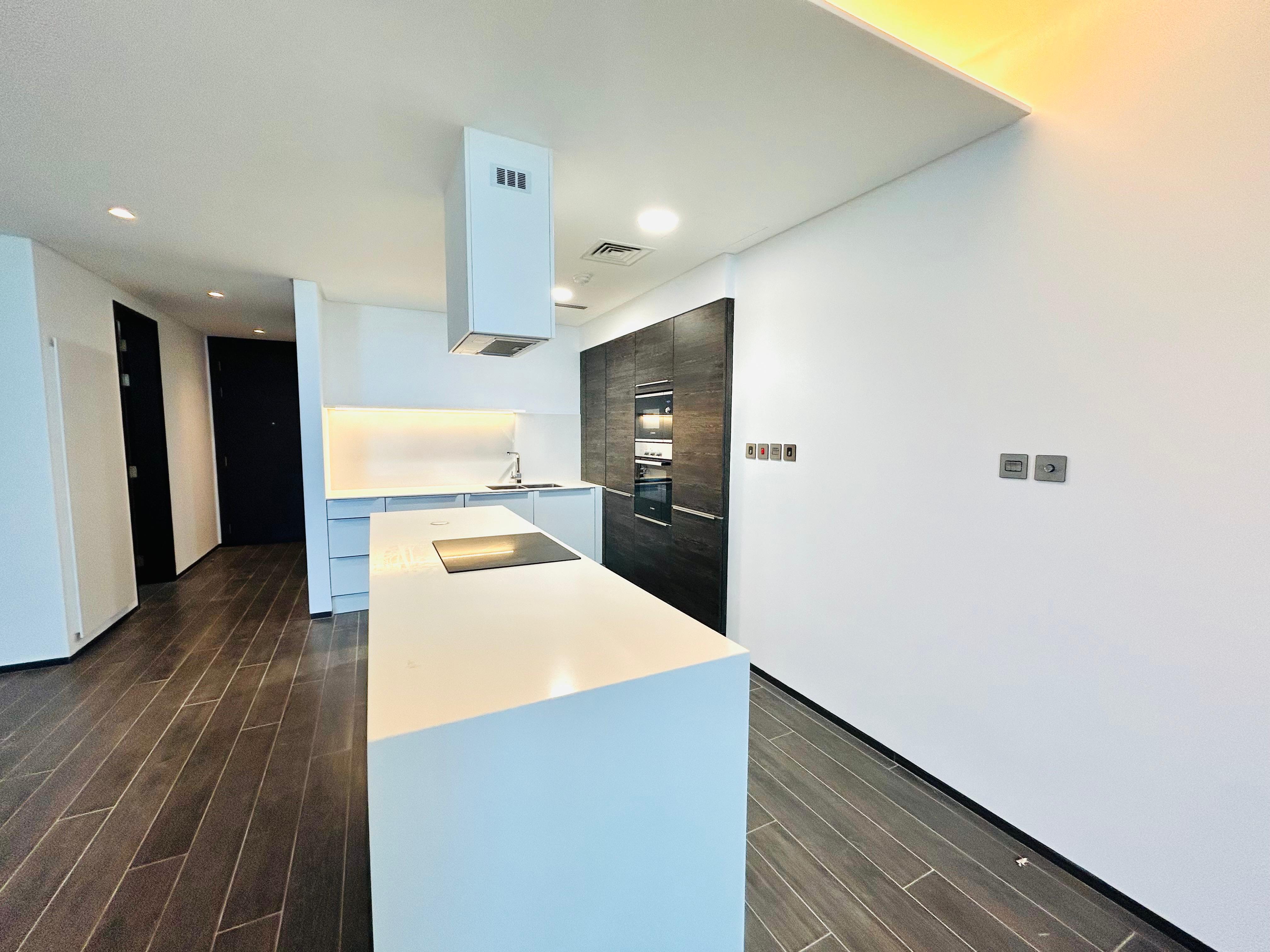 Private pool Two bedroom penthouse in Financial District