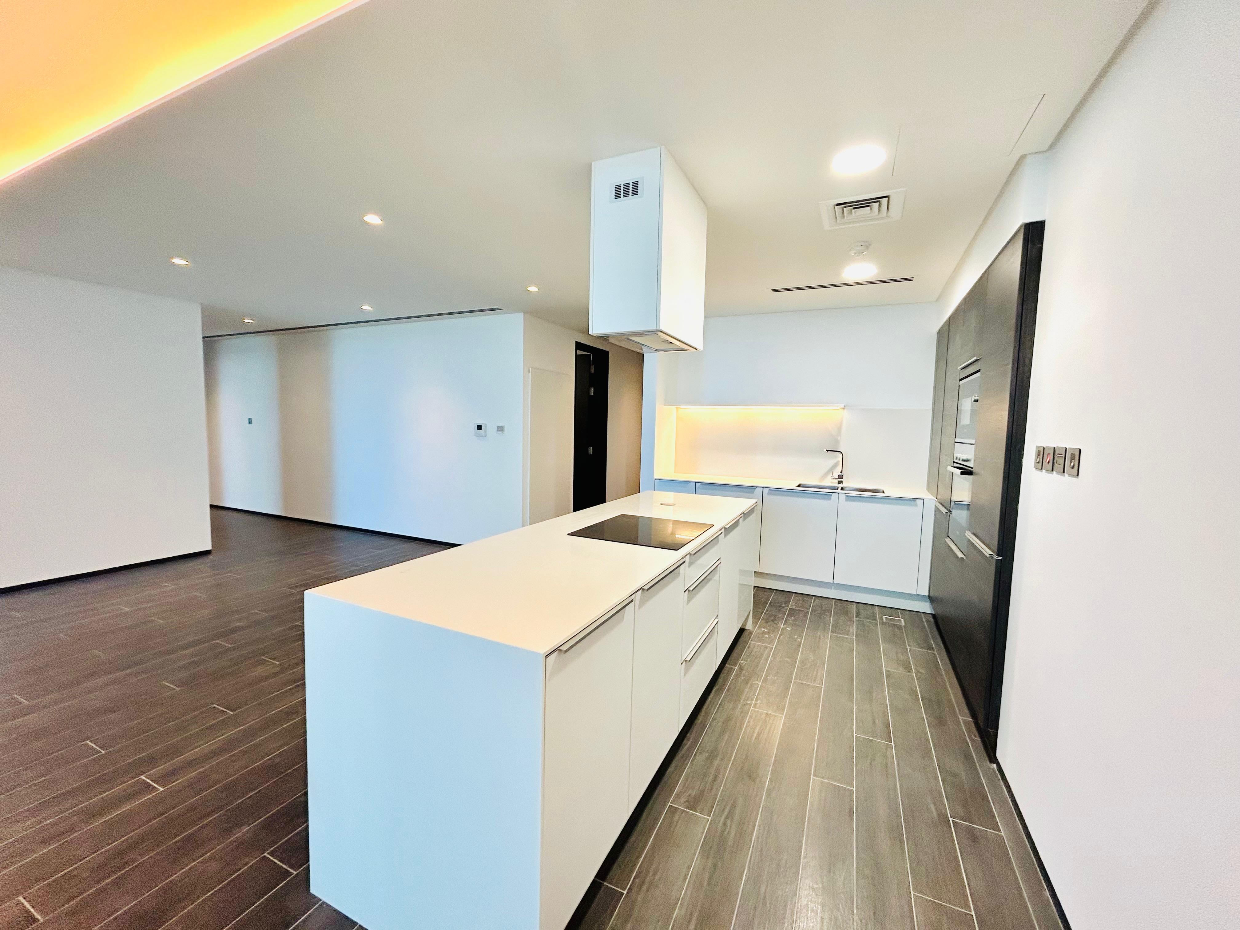 Private pool Two bedroom penthouse in Financial District