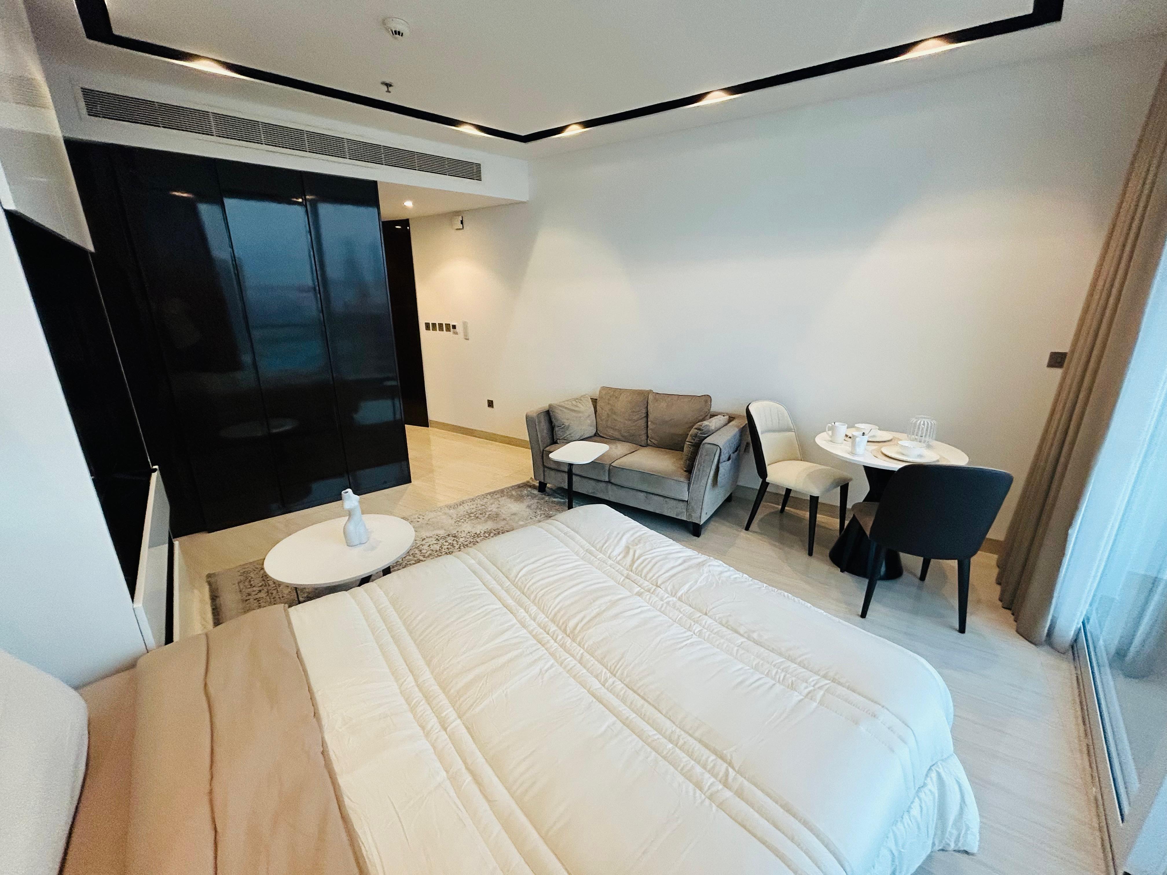  Brand new sea view Studio