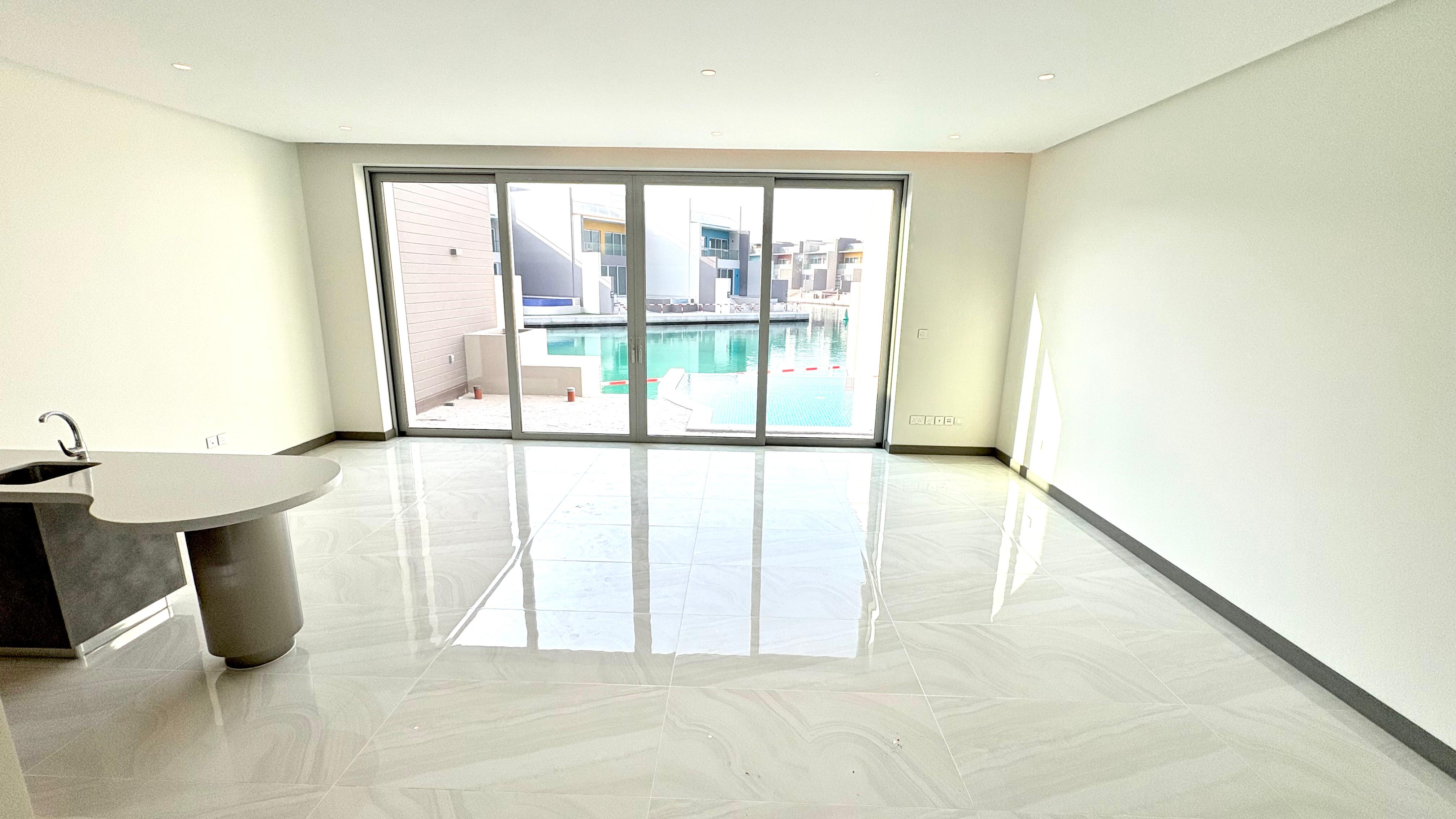 Brand New Villa with Private pool and Beach Access 