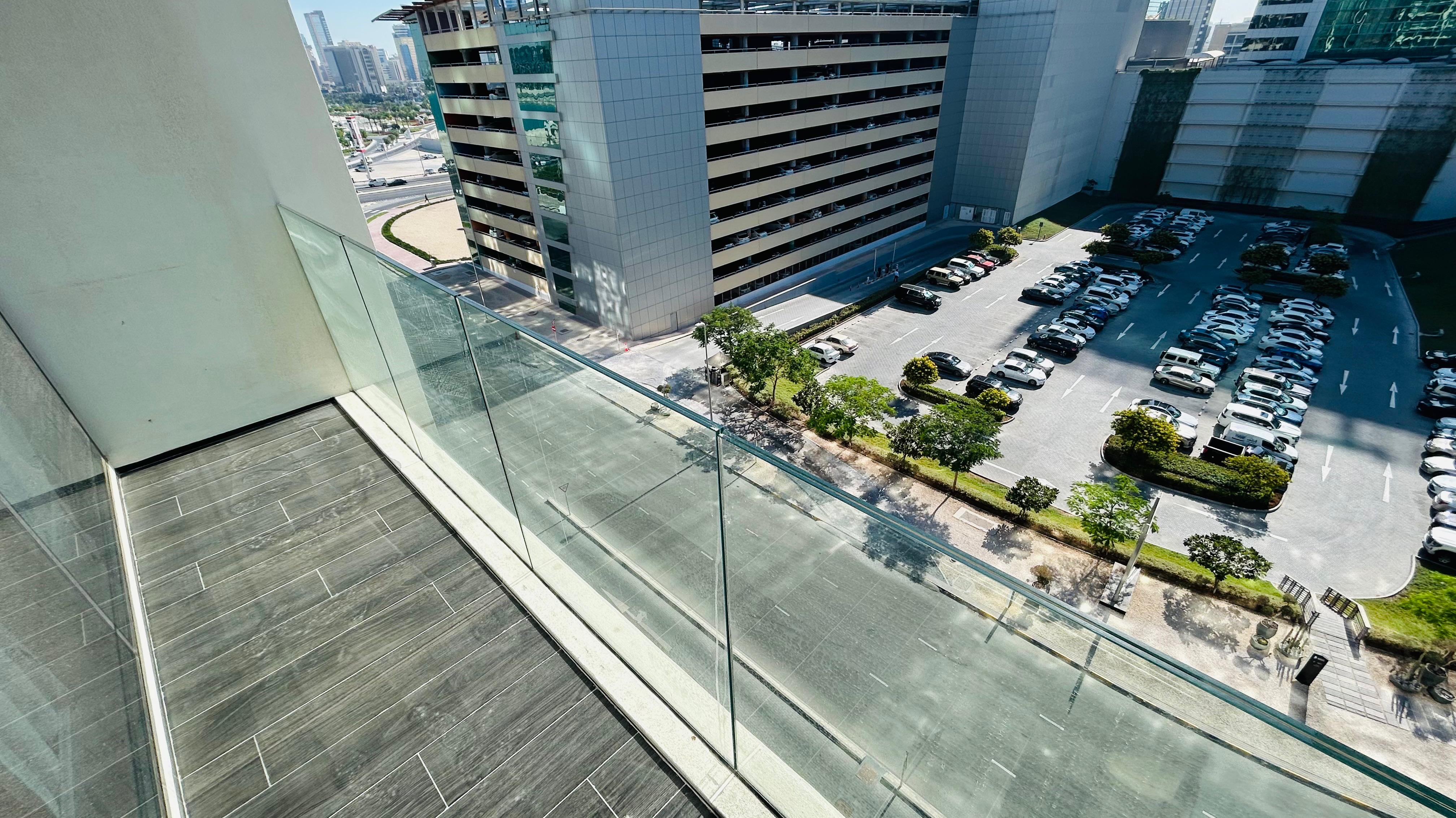 Luxury One bedroom apartment in Harbour Row 