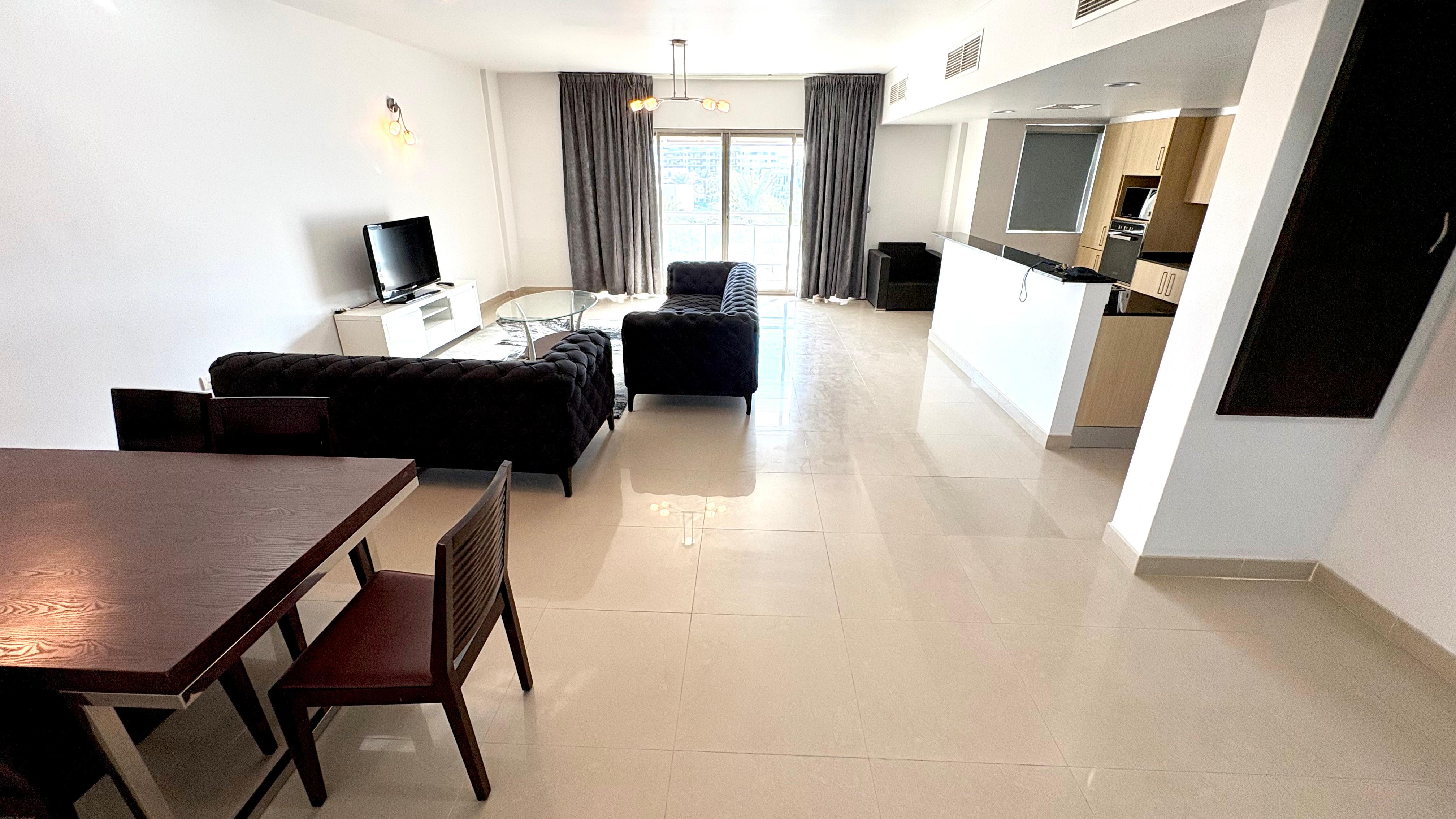 Spacious Apartment with Terrace