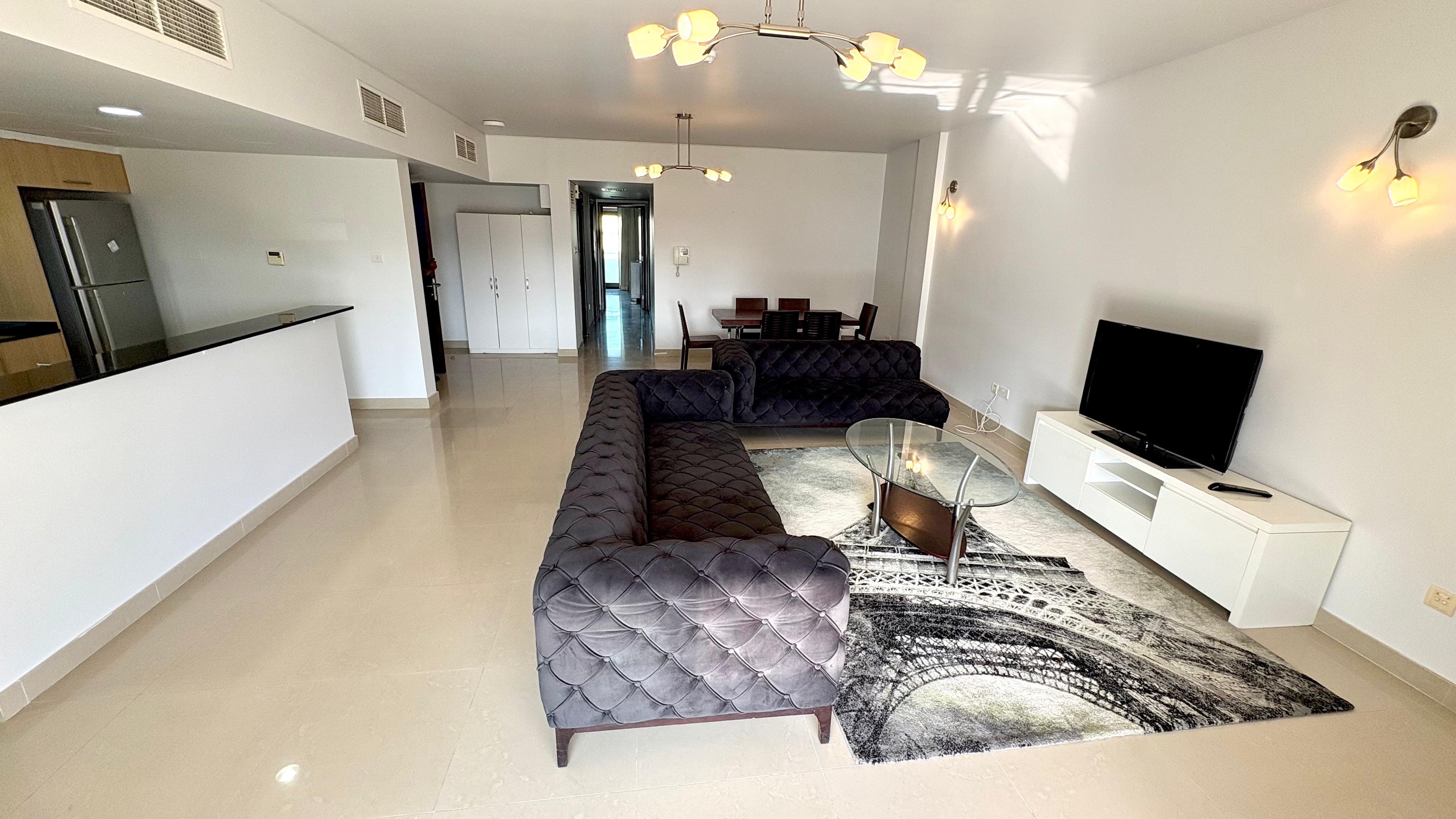 Spacious Apartment with Terrace