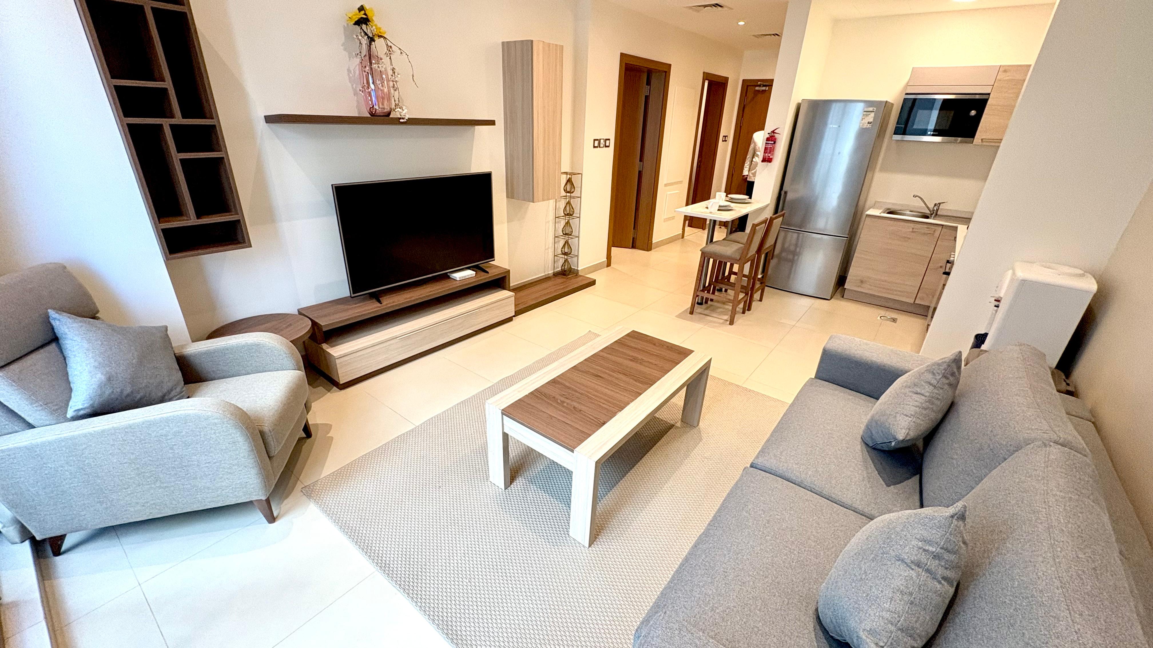  Luxury 1BR Apartment for Rent | Free Internet , Housekeeping