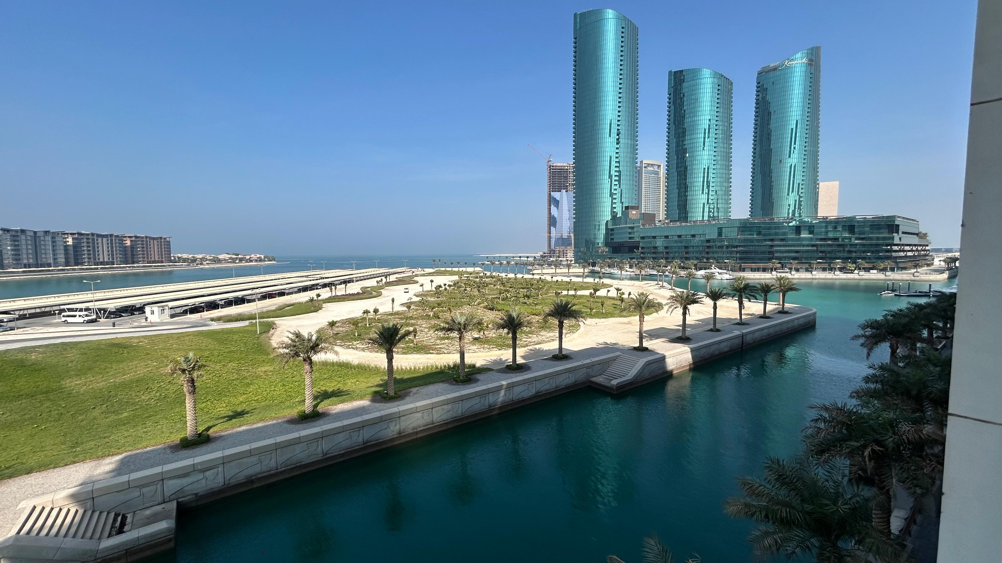 Brand new Three bedrooms Luxury apartment in Harbour row